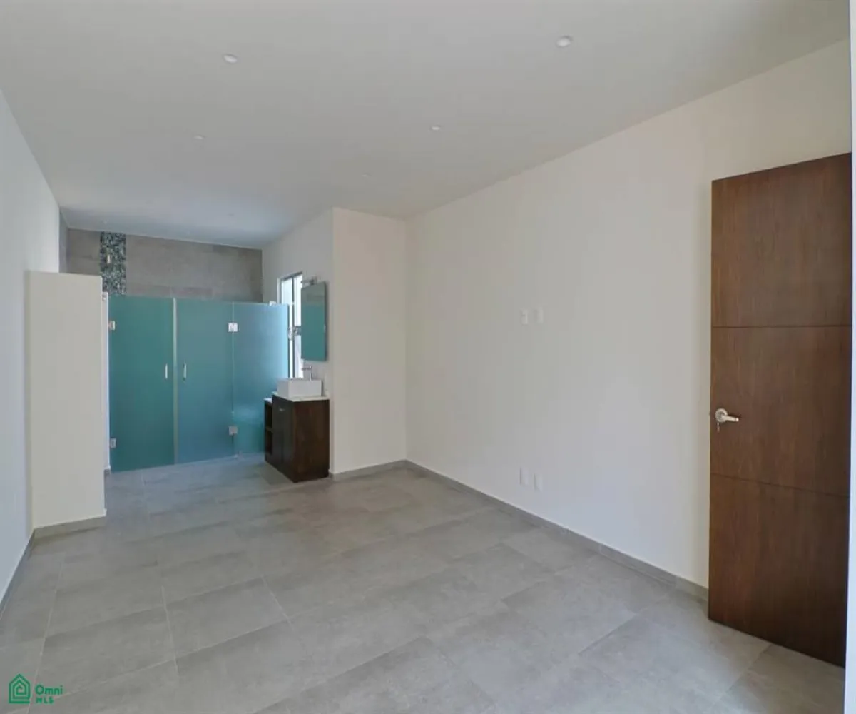 Casa En Venta,Los Sauces,Vereda de la Camelia 1, Tlajomulco de Zuniga, Jalisco 45641, 5 Habitaciones,4 Baños,Vereda de la Camelia,MX251030775