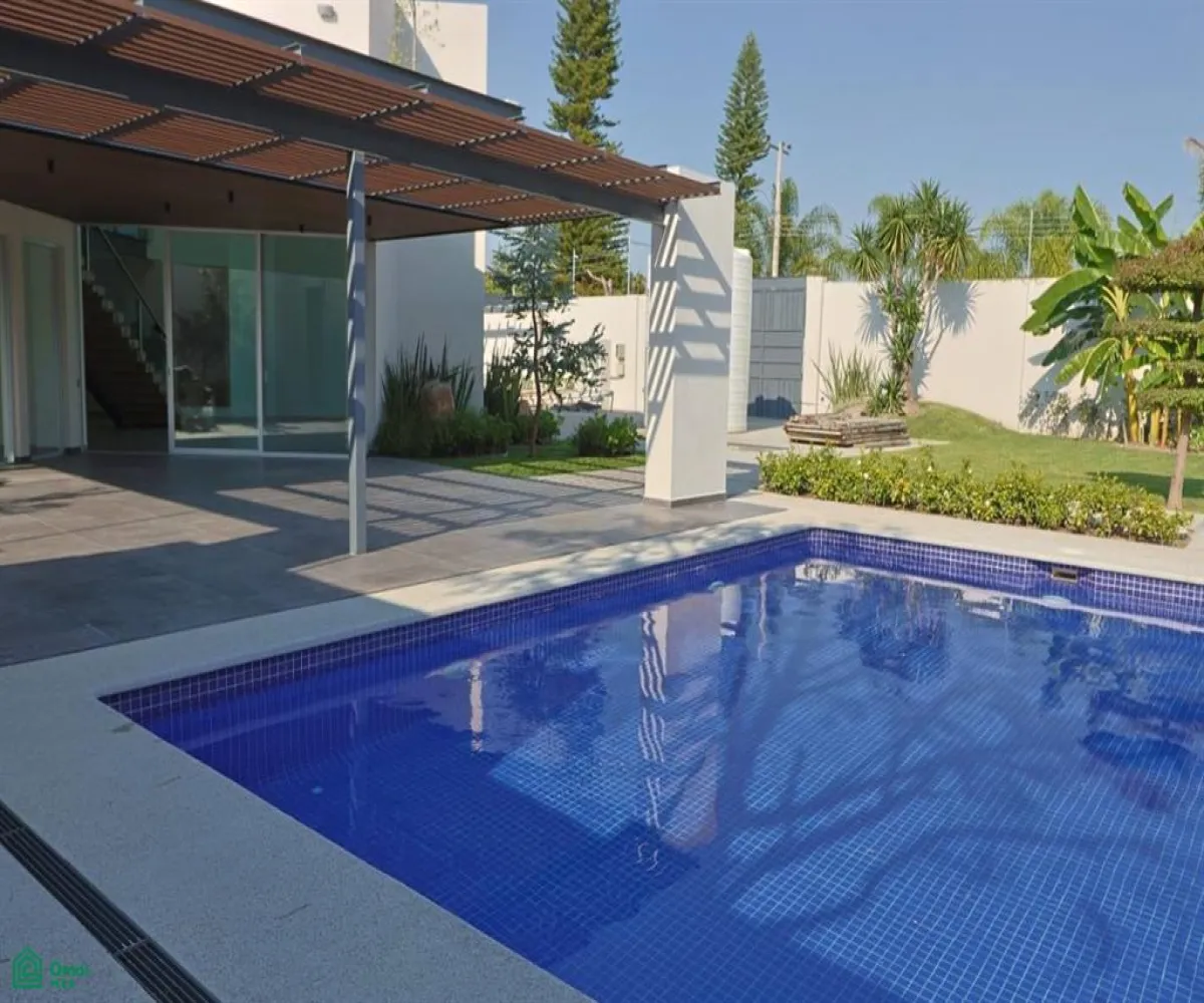 Casa En Venta,Los Sauces,Vereda de la Camelia 1, Tlajomulco de Zuniga, Jalisco 45641, 5 Habitaciones,4 Baños,Vereda de la Camelia,MX251030775