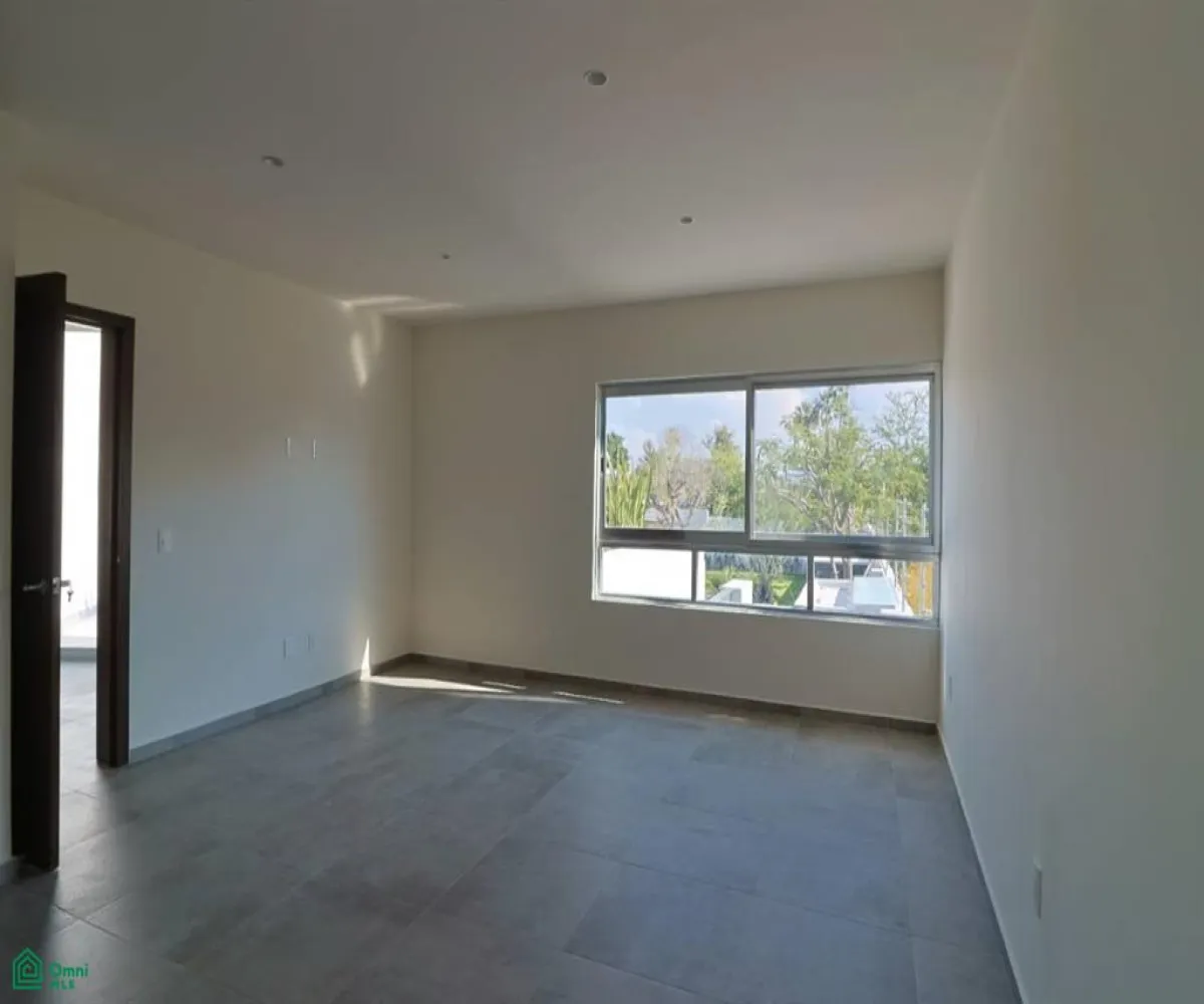 Casa En Venta,Los Sauces,Vereda de la Camelia 1, Tlajomulco de Zuniga, Jalisco 45641, 5 Habitaciones,4 Baños,Vereda de la Camelia,MX251030775