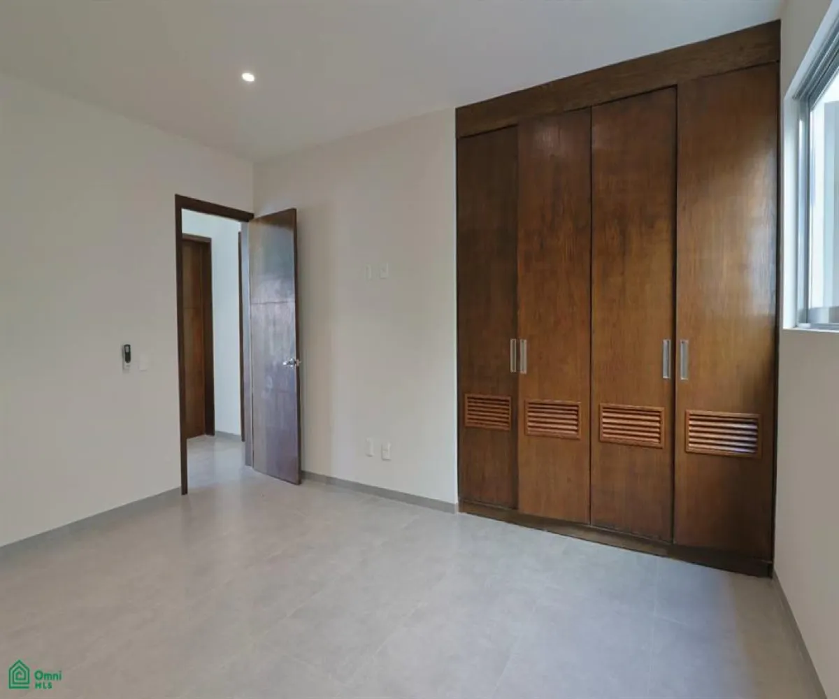 Casa En Venta,Los Sauces,Vereda de la Camelia 1, Tlajomulco de Zuniga, Jalisco 45641, 5 Habitaciones,4 Baños,Vereda de la Camelia,MX251030775