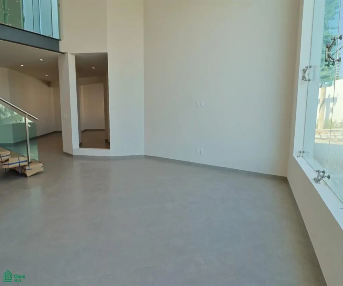 Casa En Venta,Los Sauces,Vereda de la Camelia 1, Tlajomulco de Zuniga, Jalisco 45641, 5 Habitaciones,4 Baños,Vereda de la Camelia,MX251030775