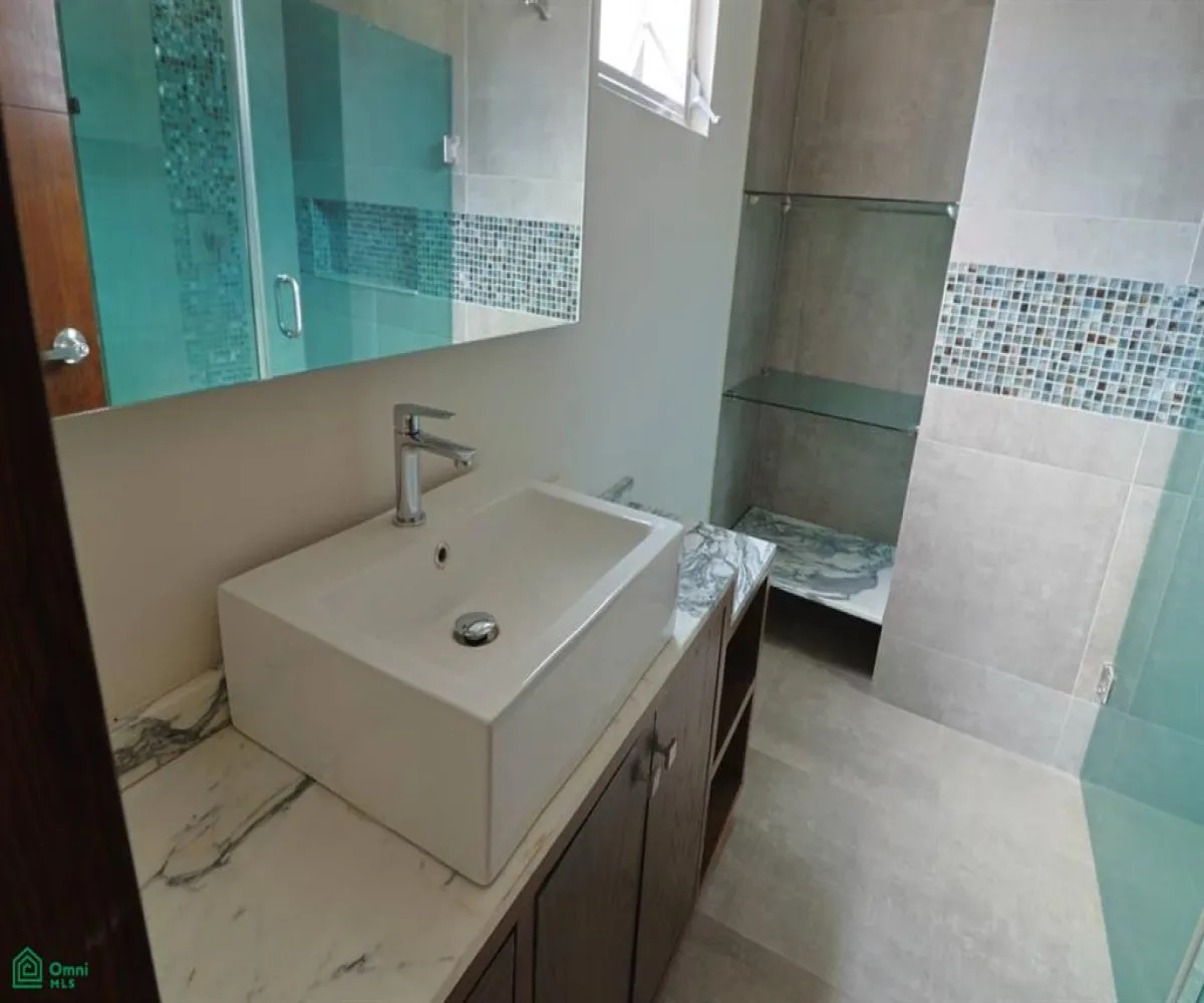 Casa En Venta,Los Sauces,Vereda de la Camelia 1, Tlajomulco de Zuniga, Jalisco 45641, 5 Habitaciones,4 Baños,Vereda de la Camelia,MX251030775