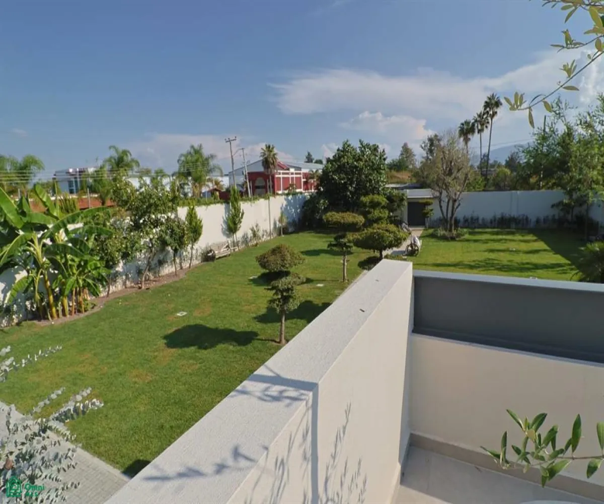 Casa En Venta,Los Sauces,Vereda de la Camelia 1, Tlajomulco de Zuniga, Jalisco 45641, 5 Habitaciones,4 Baños,Vereda de la Camelia,MX251030775