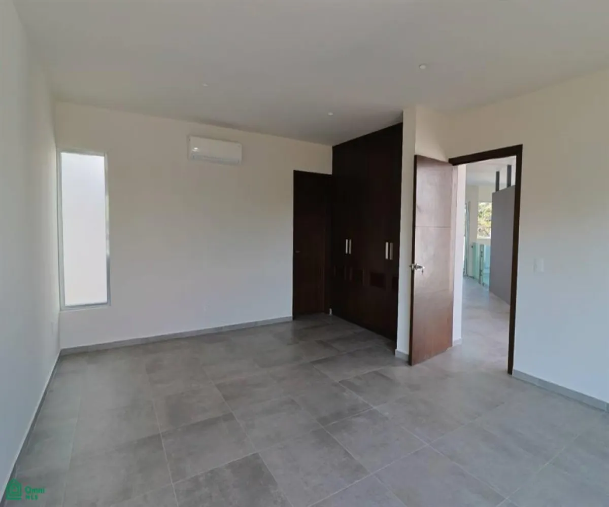 Casa En Venta,Los Sauces,Vereda de la Camelia 1, Tlajomulco de Zuniga, Jalisco 45641, 5 Habitaciones,4 Baños,Vereda de la Camelia,MX251030775