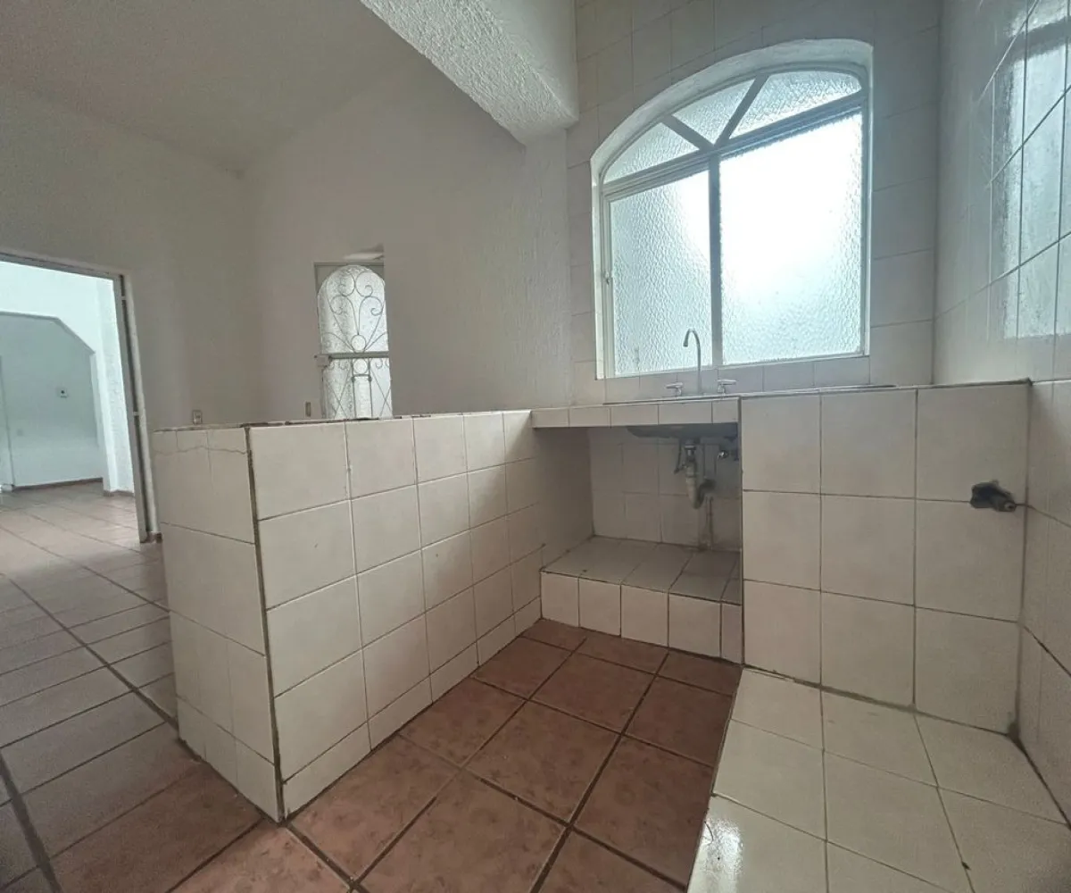 Local En Renta,Centro Barranquitas,Calle Hospital 410, Guadalajara, Jalisco 44270,2 Baños,Calle Hospital,1,pQ0zTNT