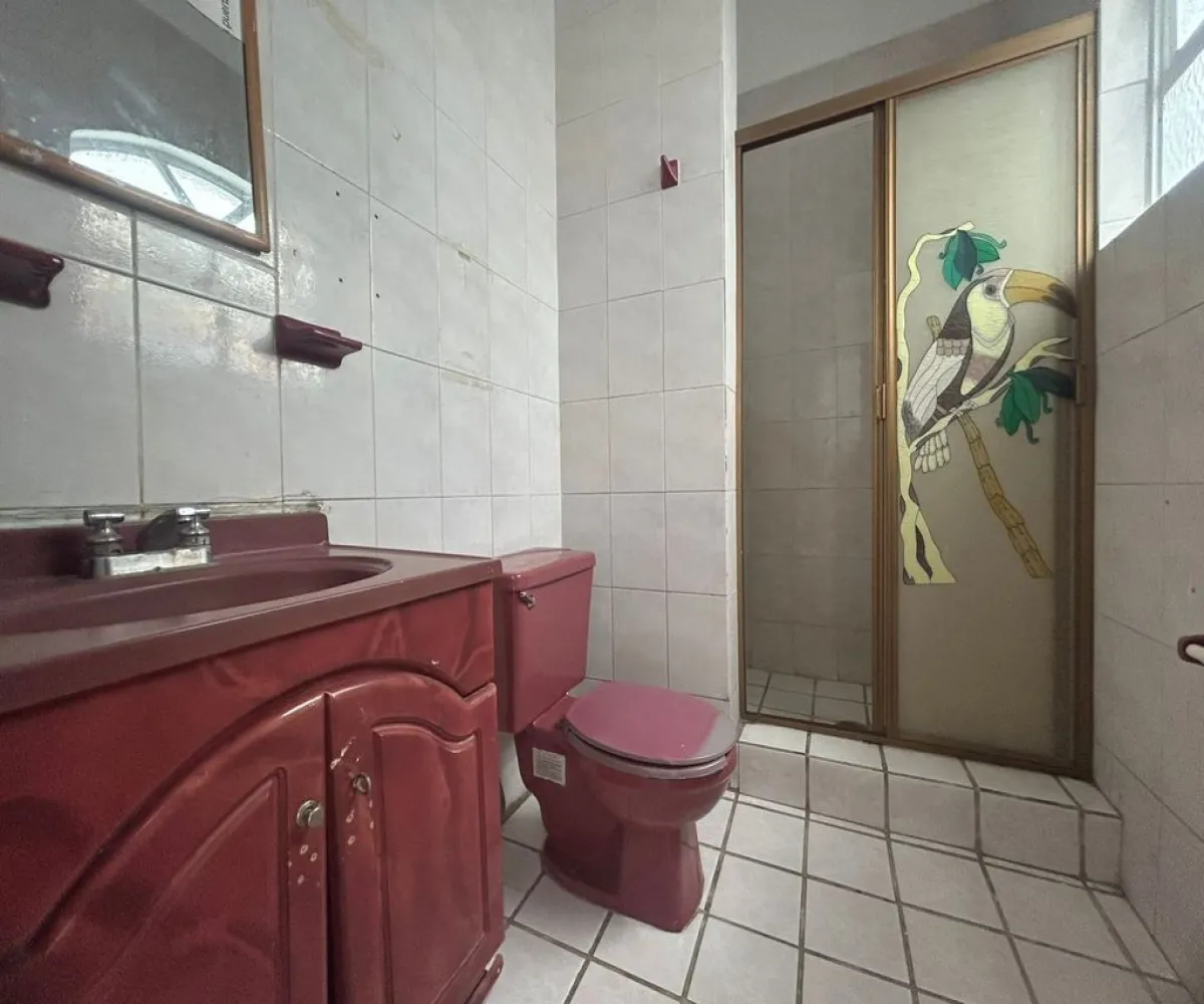 Local En Renta,Centro Barranquitas,Calle Hospital 410, Guadalajara, Jalisco 44270,2 Baños,Calle Hospital,1,pQ0zTNT