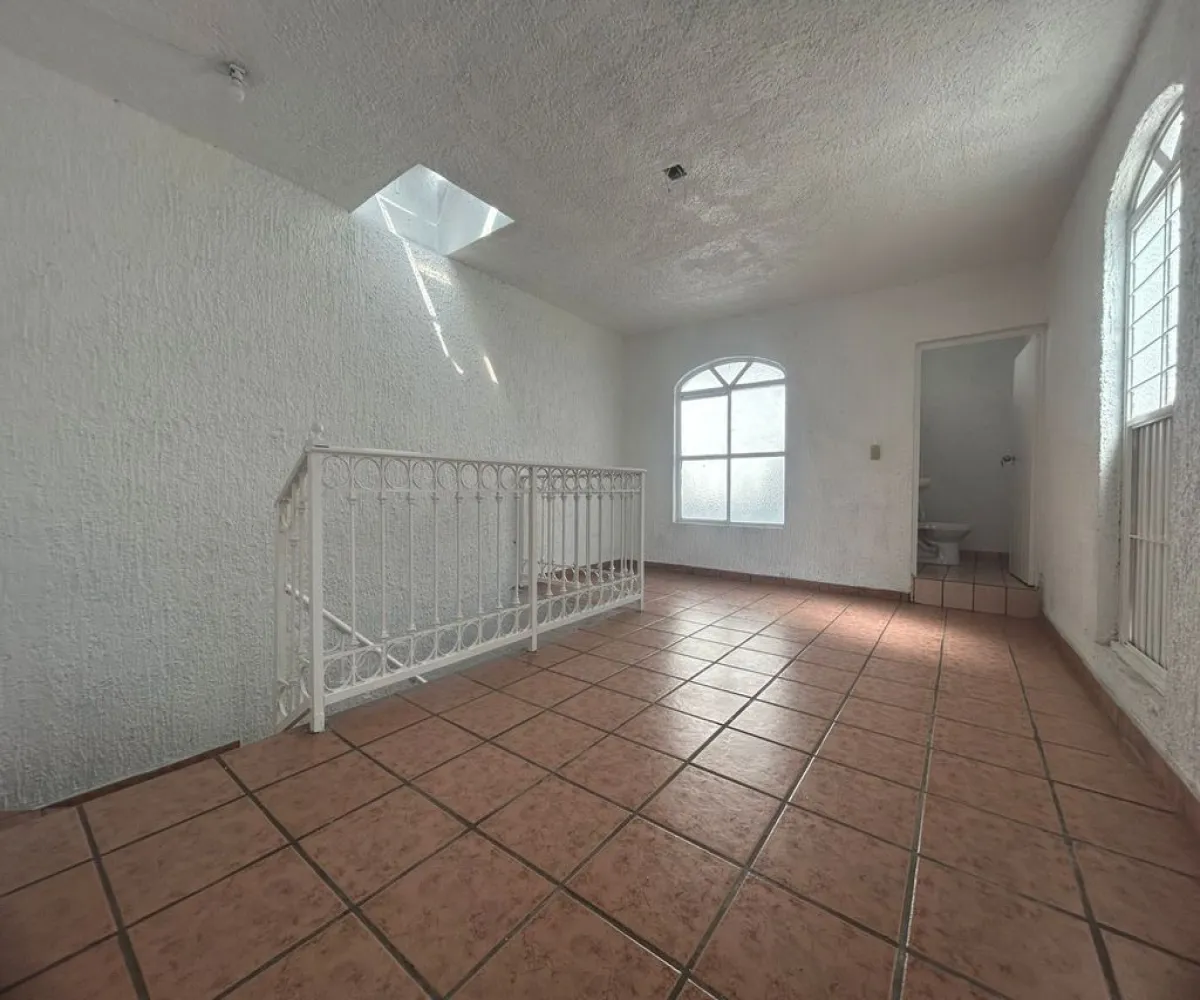 Local En Renta,Centro Barranquitas,Calle Hospital 410, Guadalajara, Jalisco 44270,2 Baños,Calle Hospital,1,pQ0zTNT