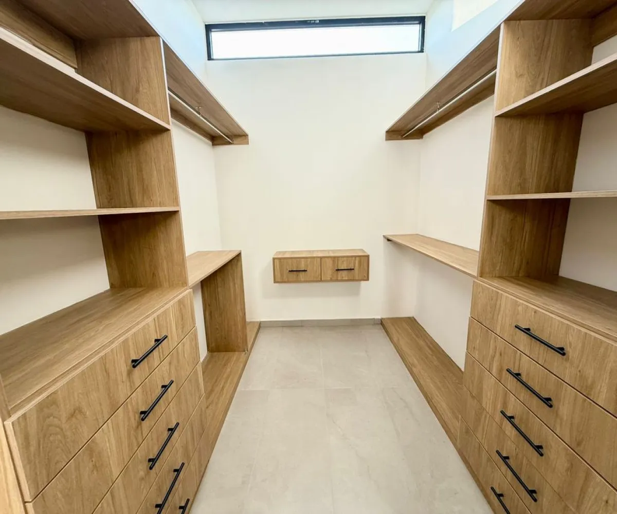 Casa En Venta,Maderias II,Avenida Madeiras 294, Zapopan, Jalisco 45134, 3 Habitaciones,3 Baños,Avenida Madeiras,3,pbHvBCN