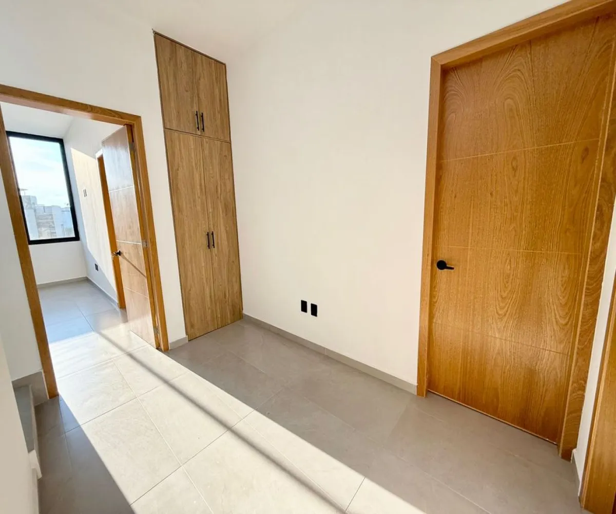 Casa En Venta,Maderias II,Avenida Madeiras 294, Zapopan, Jalisco 45134, 3 Habitaciones,3 Baños,Avenida Madeiras,3,pbHvBCN