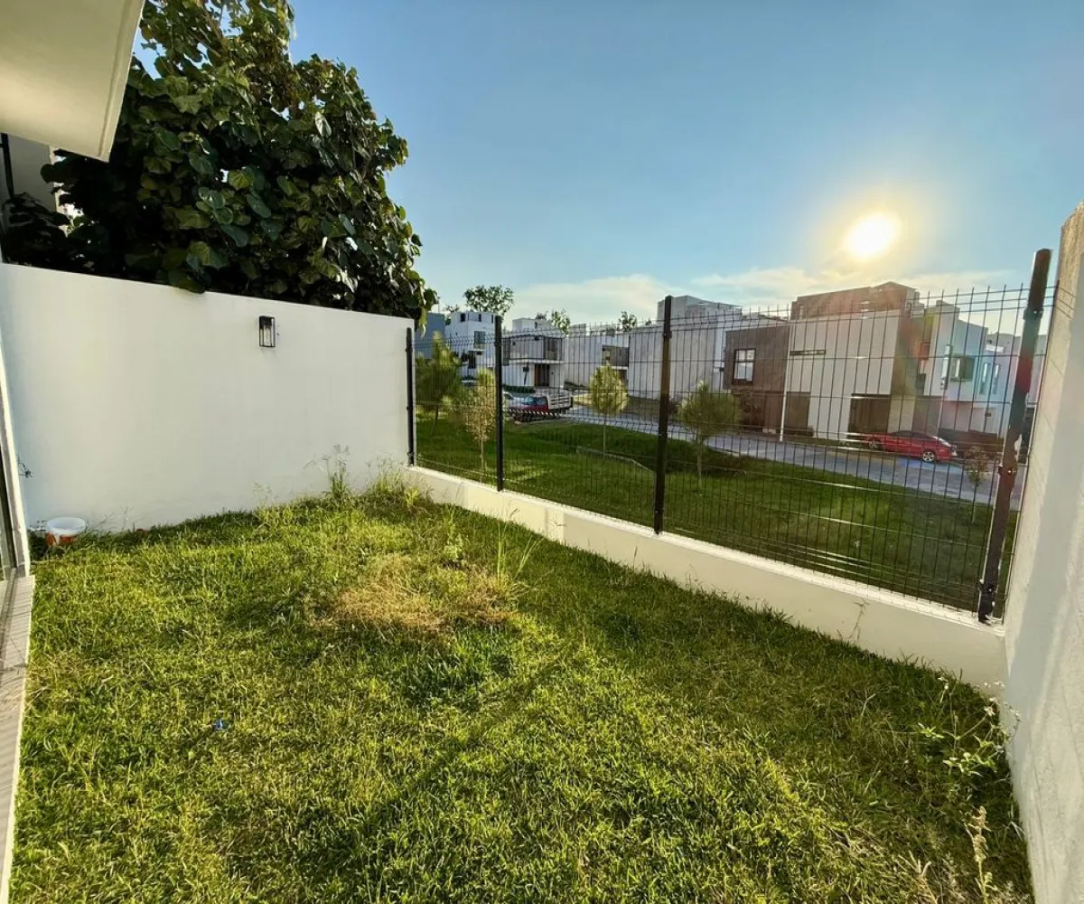 Casa En Venta,Maderias II,Avenida Madeiras 294, Zapopan, Jalisco 45134, 3 Habitaciones,3 Baños,Avenida Madeiras,3,pbHvBCN