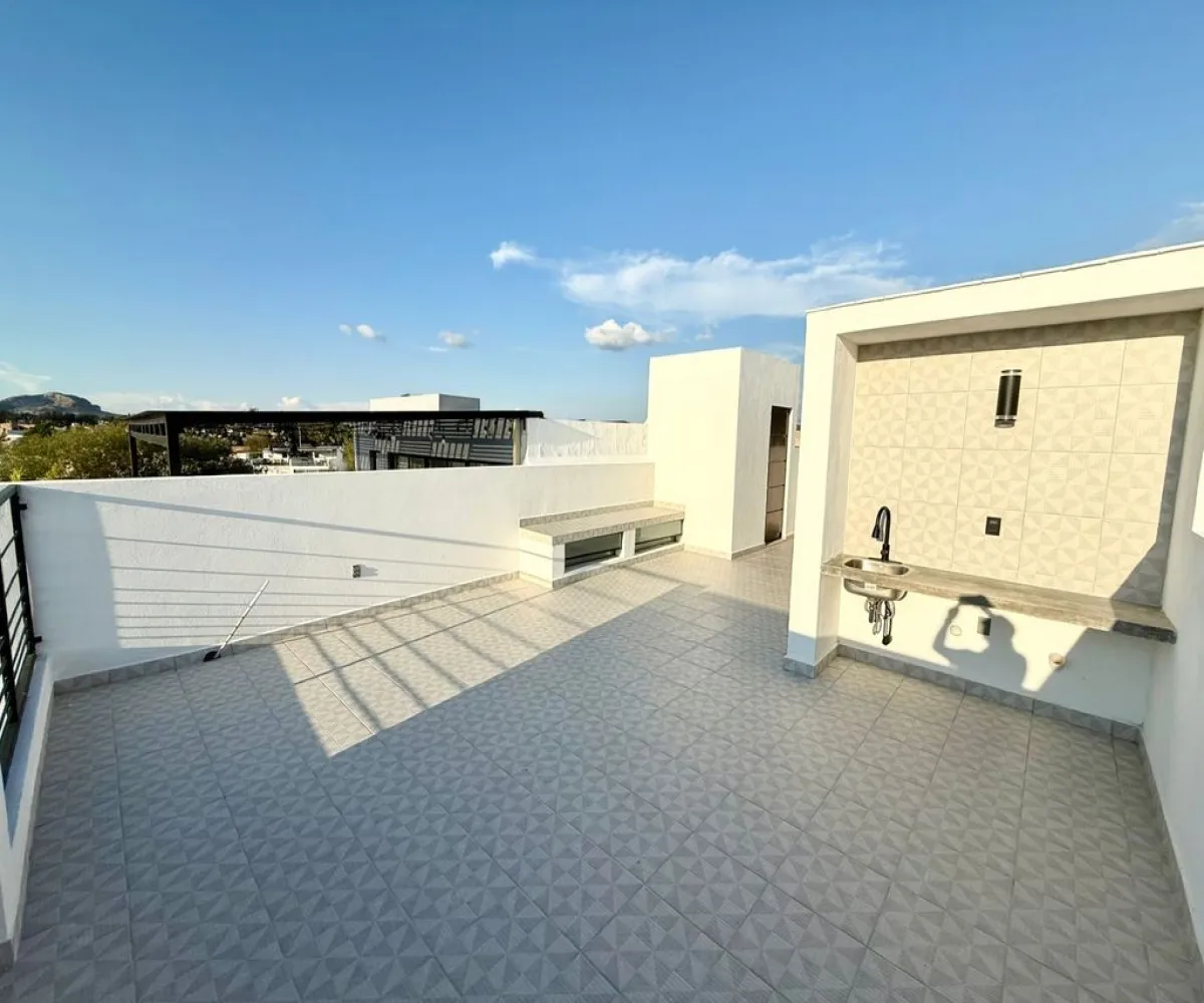 Casa En Venta,Maderias II,Avenida Madeiras 294, Zapopan, Jalisco 45134, 3 Habitaciones,3 Baños,Avenida Madeiras,3,pbHvBCN