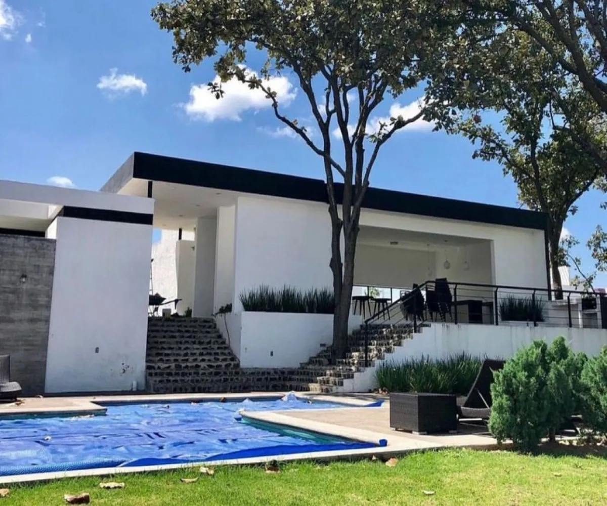 Casa En Venta,Maderias II,Avenida Madeiras 294, Zapopan, Jalisco 45134, 3 Habitaciones,3 Baños,Avenida Madeiras,3,pbHvBCN