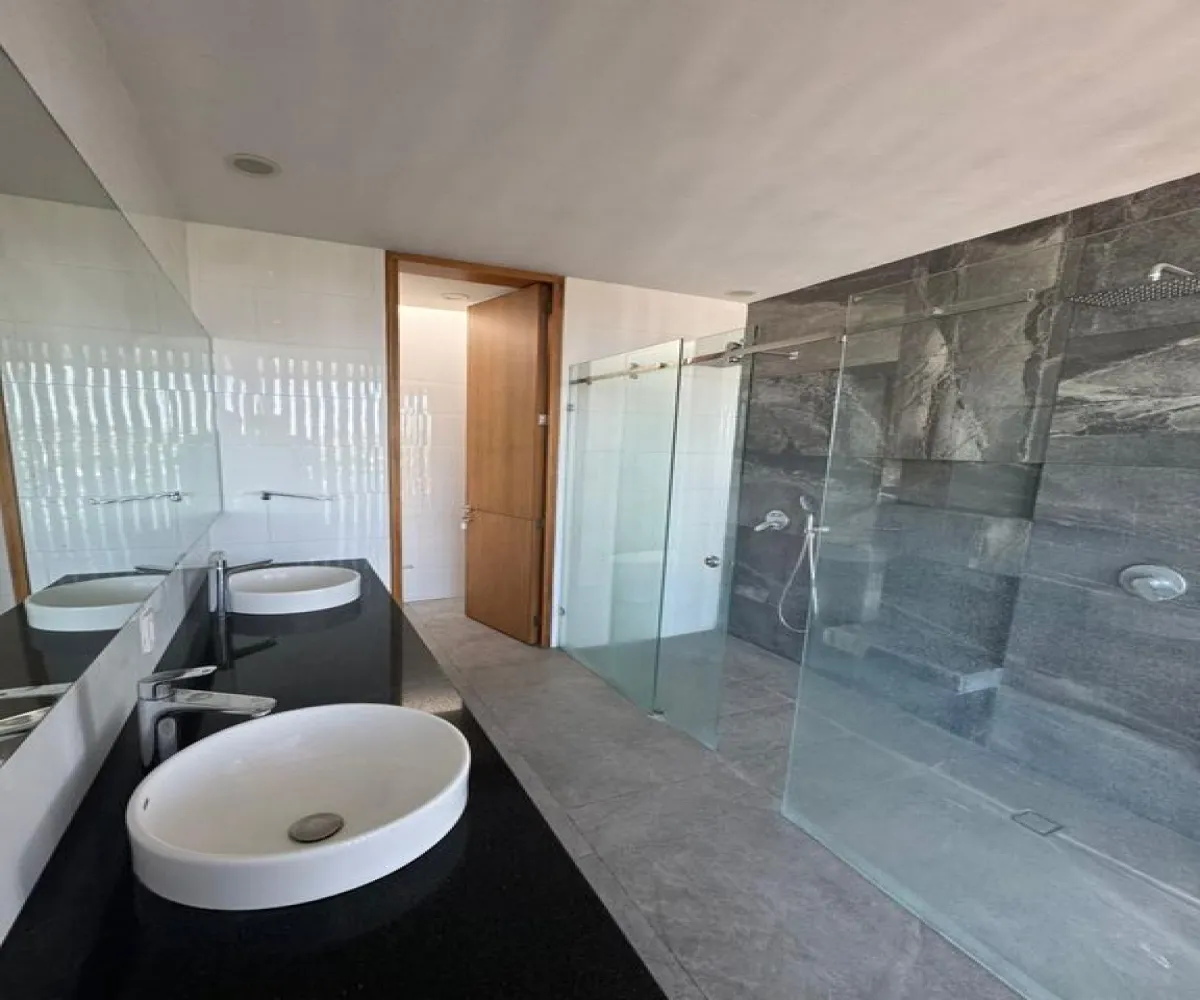 Casa En Venta,Avenida Juan Palomar y Arias 1300, Zapopan, Jalisco 45110, 4 Habitaciones,5 Baños,Avenida Juan Palomar y Arias,1,ph6YAA4