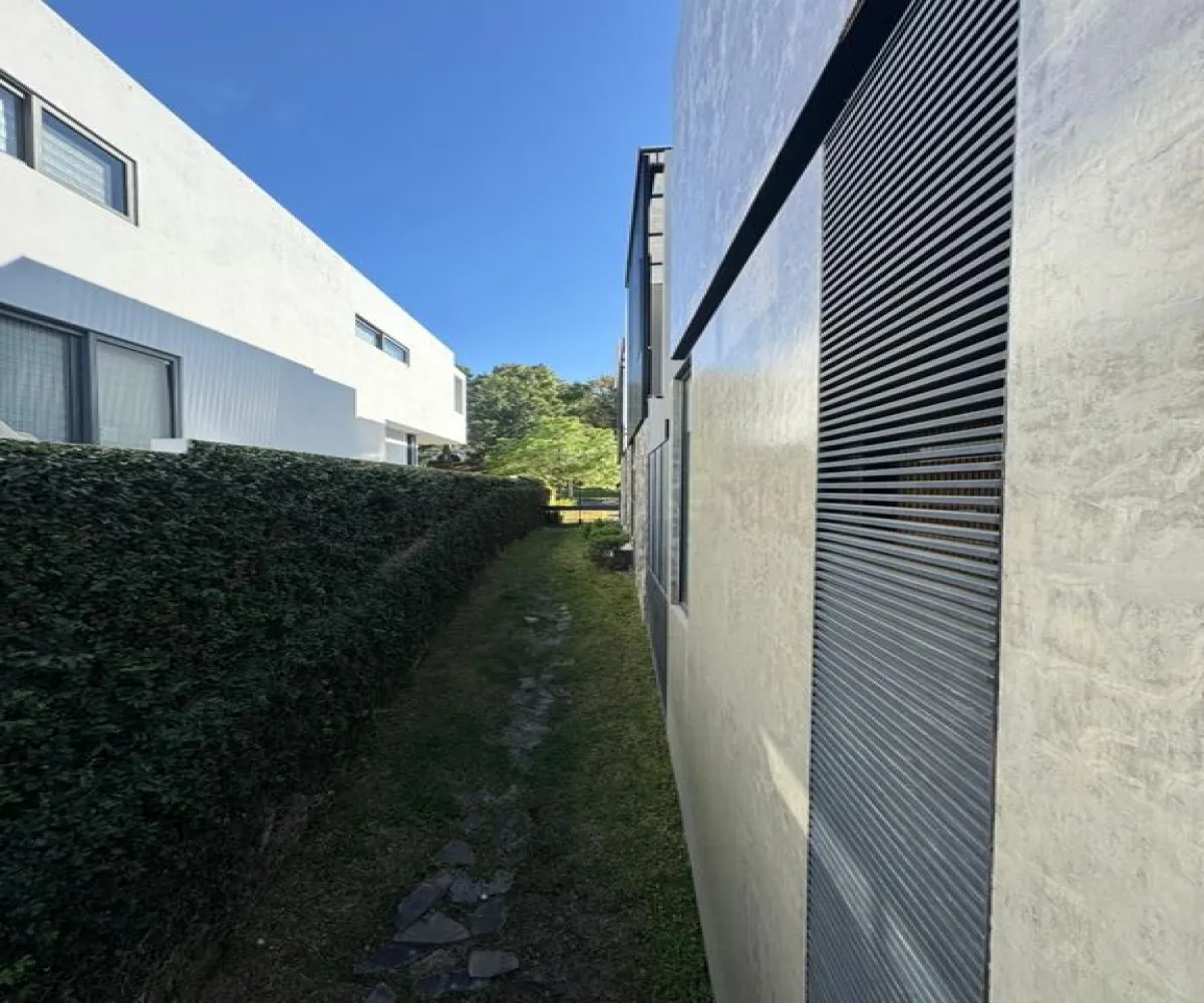 Casa En Venta,Avenida Juan Palomar y Arias 1300, Zapopan, Jalisco 45110, 4 Habitaciones,5 Baños,Avenida Juan Palomar y Arias,1,ph6YAA4