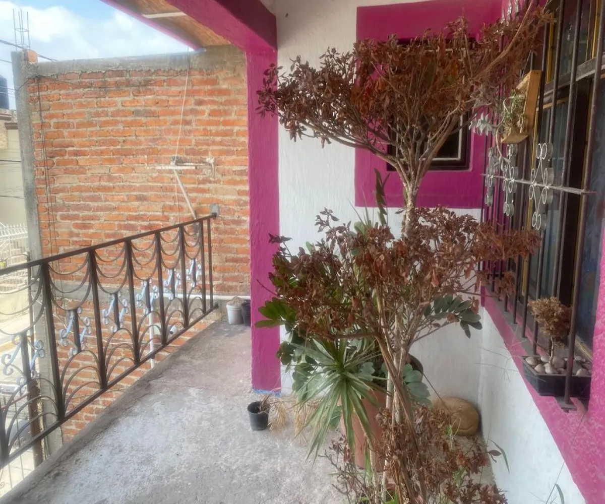 Casa En Venta,Centro,Abasolo Sur 117, Tlajomulco de Zúñiga, Jalisco 45650, 7 Habitaciones,2 Baños,Abasolo Sur,1,p8E23Gj