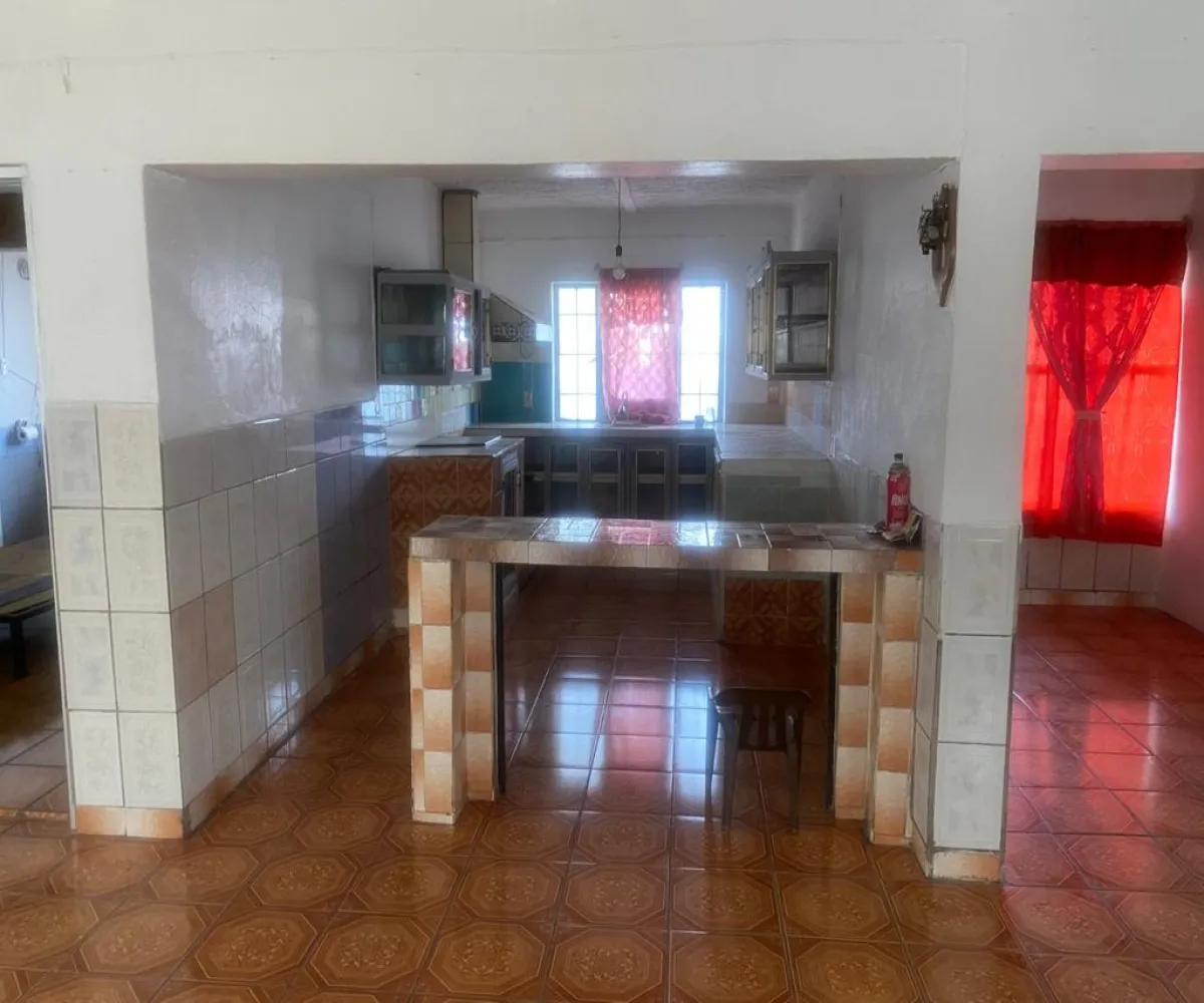 Casa En Venta,Centro,Abasolo Sur 117, Tlajomulco de Zúñiga, Jalisco 45650, 7 Habitaciones,2 Baños,Abasolo Sur,1,p8E23Gj
