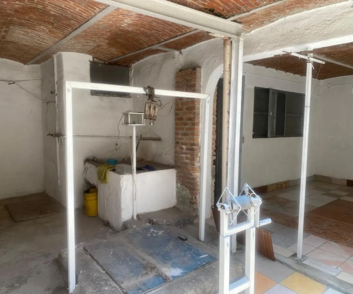 Casa En Venta,Centro,Abasolo Sur 117, Tlajomulco de Zúñiga, Jalisco 45650, 7 Habitaciones,2 Baños,Abasolo Sur,1,p8E23Gj