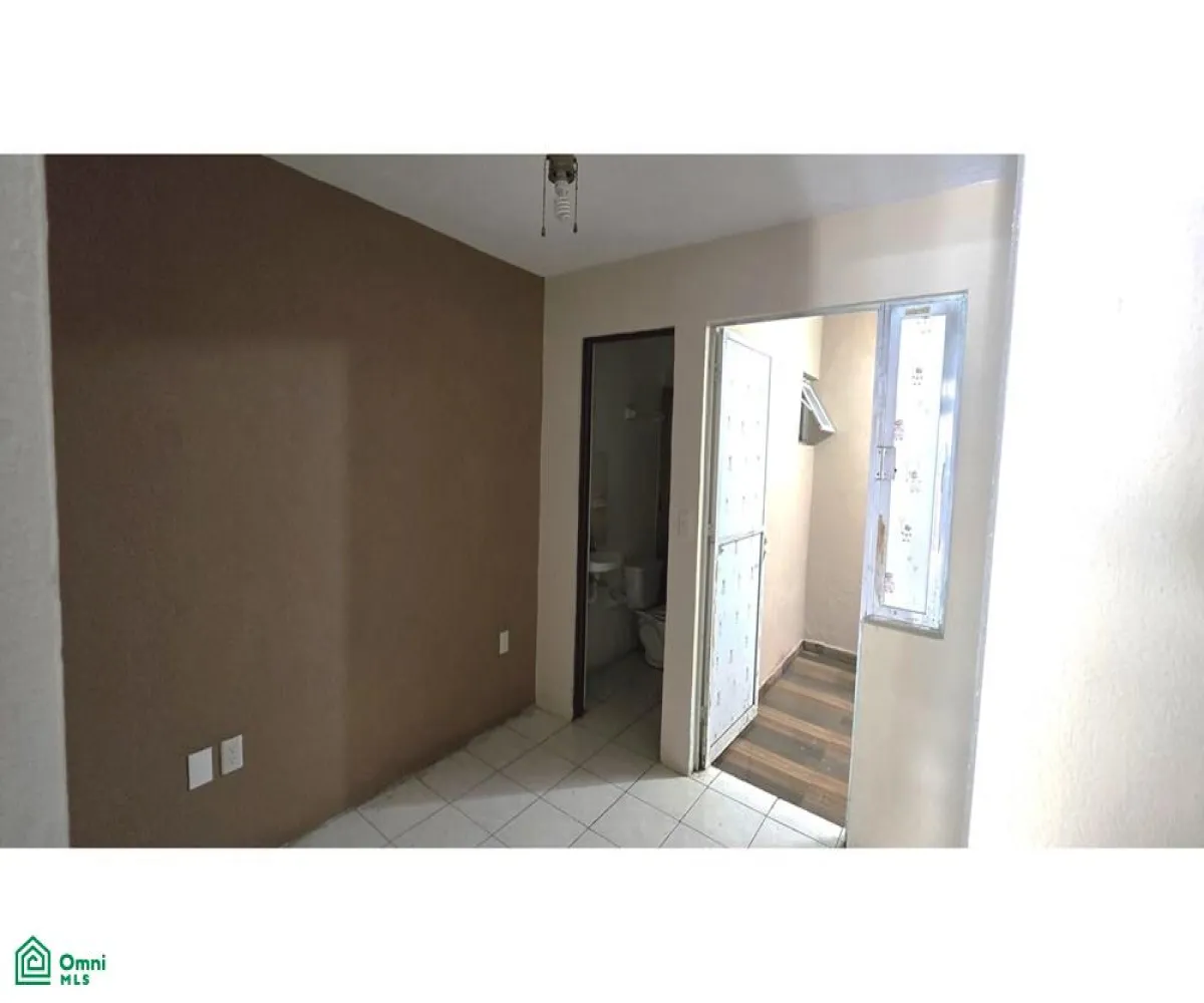 Casa En Venta,Fraccionamiento Real Del Valle,Valle de San Victor 1040, Tlajomulco de Zuniga, Jalisco 45654, 3 Habitaciones,3 Baños,Valle de San Victor,2,MX251031425