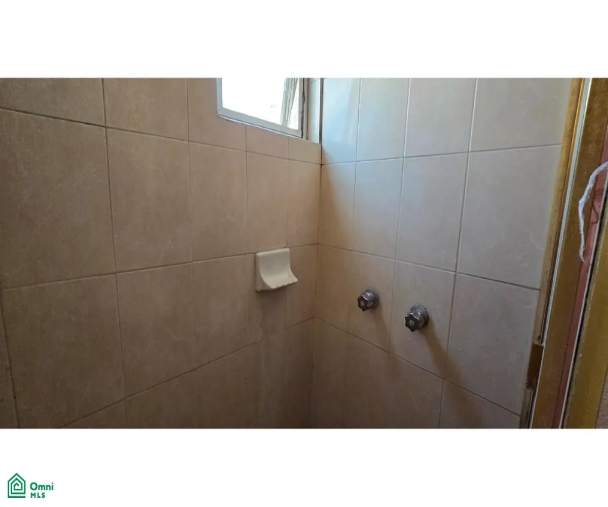 Casa En Venta,Fraccionamiento Real Del Valle,Valle de San Victor 1040, Tlajomulco de Zuniga, Jalisco 45654, 3 Habitaciones,3 Baños,Valle de San Victor,2,MX251031425