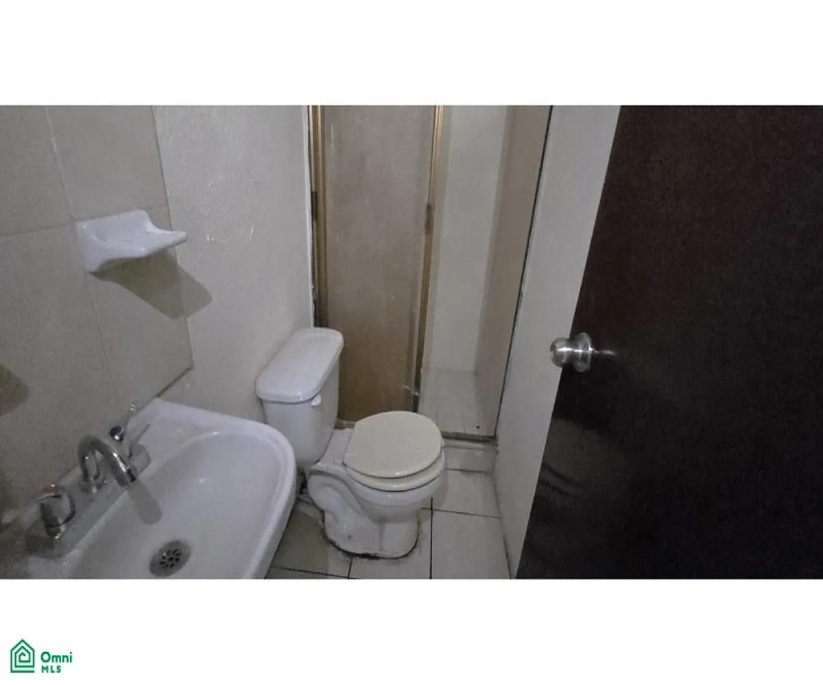 Casa En Venta,Fraccionamiento Real Del Valle,Valle de San Victor 1040, Tlajomulco de Zuniga, Jalisco 45654, 3 Habitaciones,3 Baños,Valle de San Victor,2,MX251031425