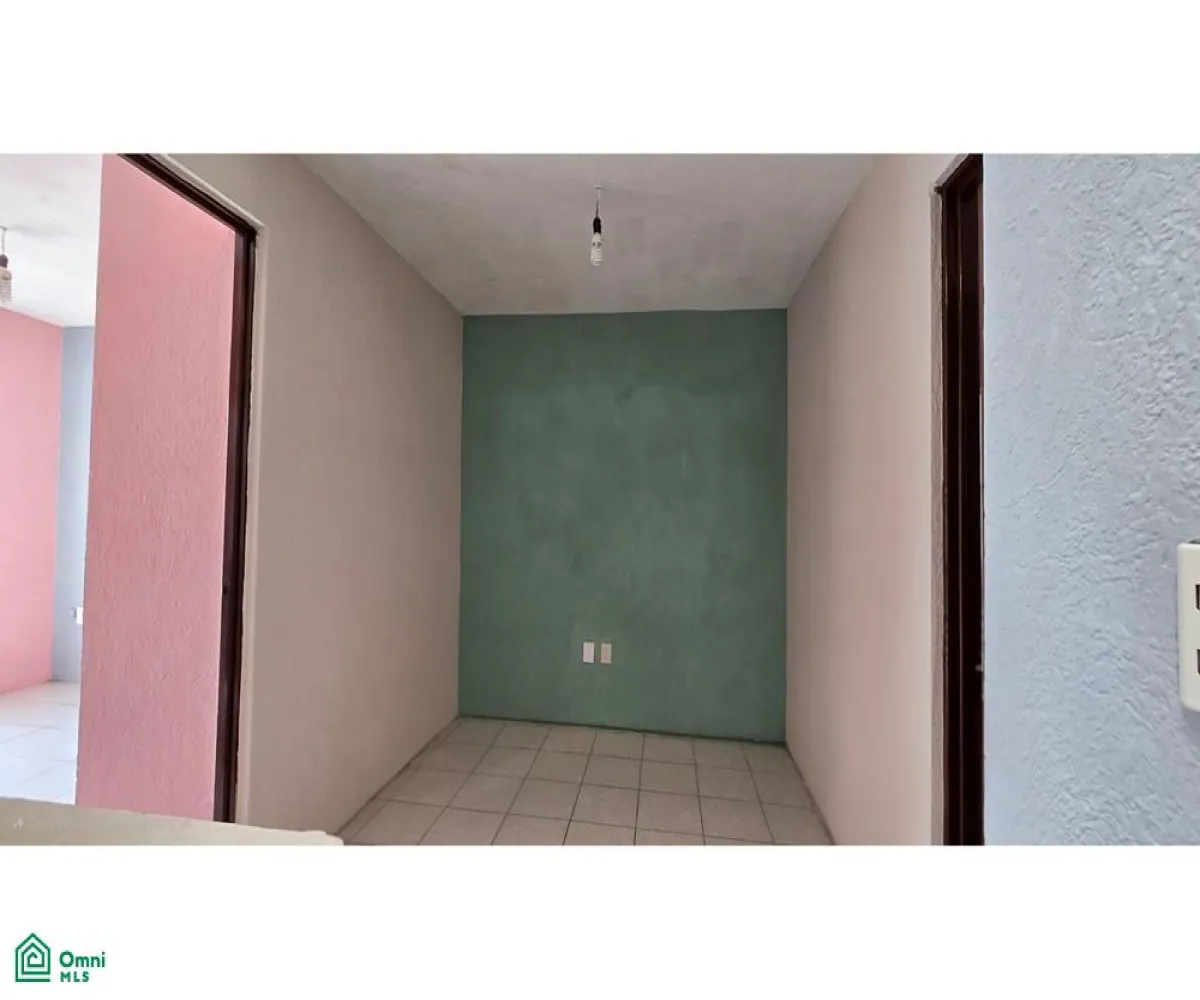 Casa En Venta,Fraccionamiento Real Del Valle,Valle de San Victor 1040, Tlajomulco de Zuniga, Jalisco 45654, 3 Habitaciones,3 Baños,Valle de San Victor,2,MX251031425