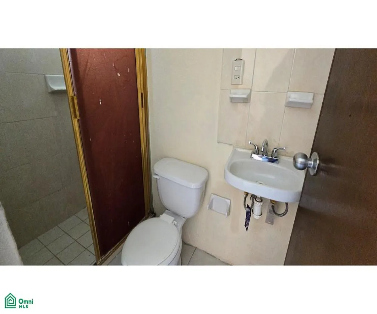 Casa En Venta,Fraccionamiento Real Del Valle,Valle de San Victor 1040, Tlajomulco de Zuniga, Jalisco 45654, 3 Habitaciones,3 Baños,Valle de San Victor,2,MX251031425