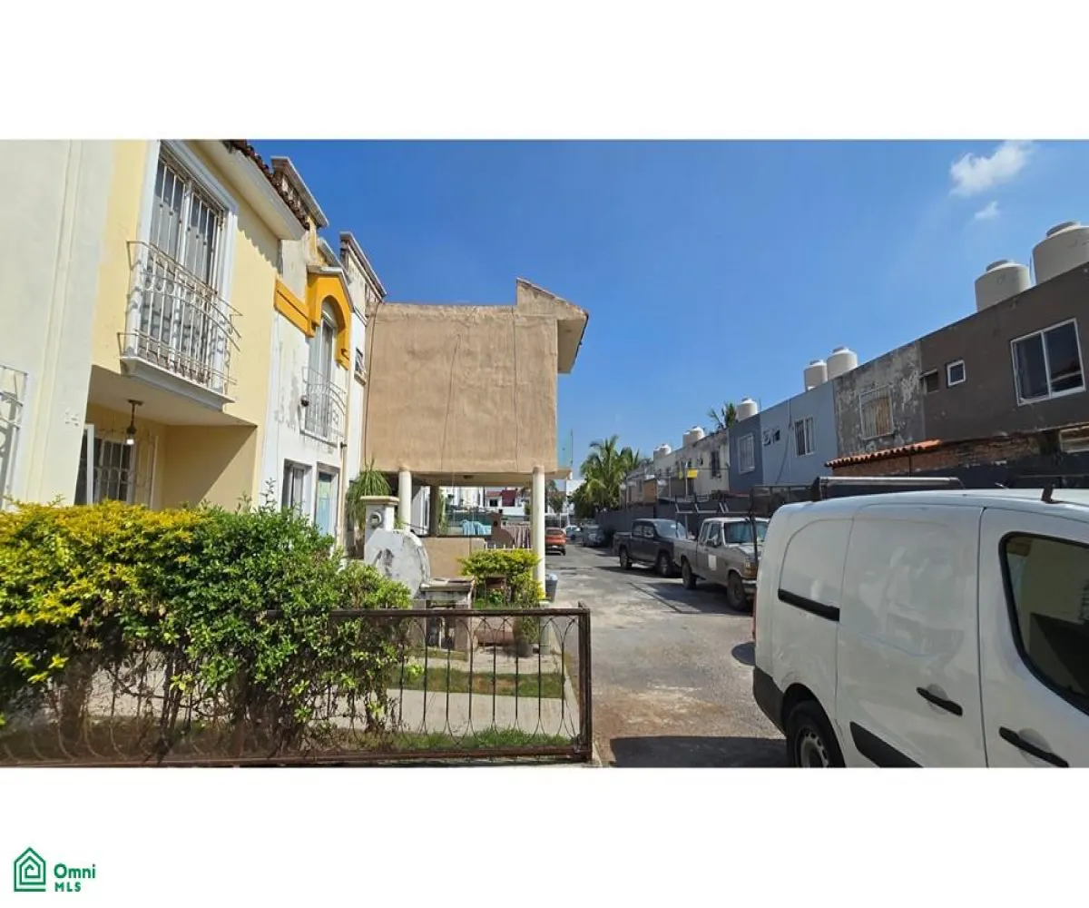 Casa En Venta,Fraccionamiento Real Del Valle,Valle de San Victor 1040, Tlajomulco de Zuniga, Jalisco 45654, 3 Habitaciones,3 Baños,Valle de San Victor,2,MX251031425