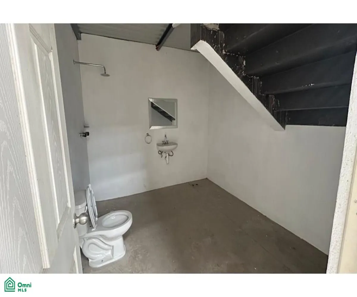 Edificio En Renta,Santa Cruz de la Loma (Tepetates),Santa Cruz de las flores S/N, Tlajomulco de Zuniga, Jalisco 45644,Santa Cruz de las flores,MX251031471