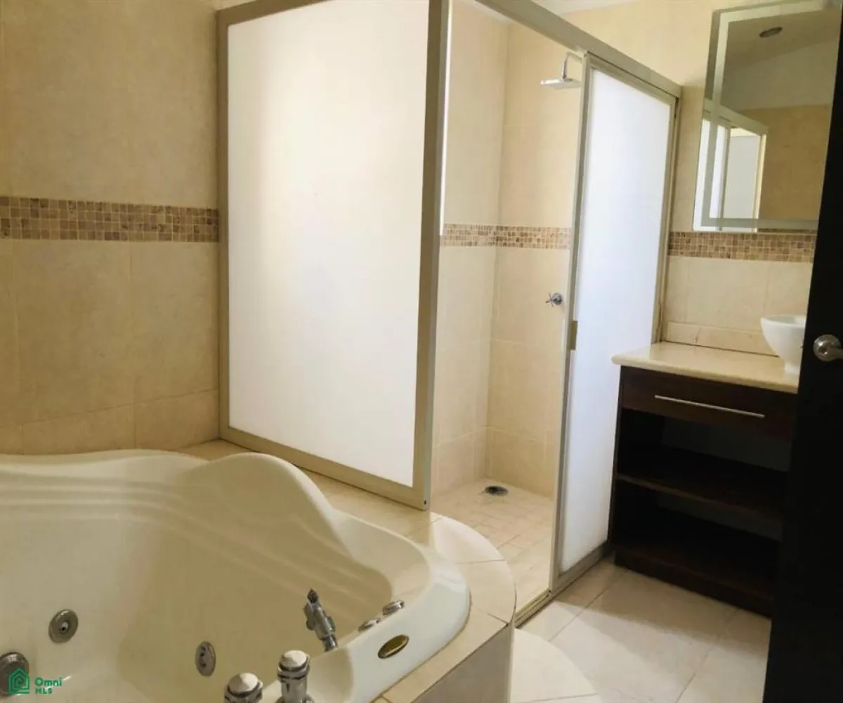 Casa En Venta,El Palomar,PASEO DE LOS PINOS 129, Tlajomulco de Zuniga, Jalisco 45643, 4 Habitaciones,4 Baños,PASEO DE LOS PINOS,2,MX251031651