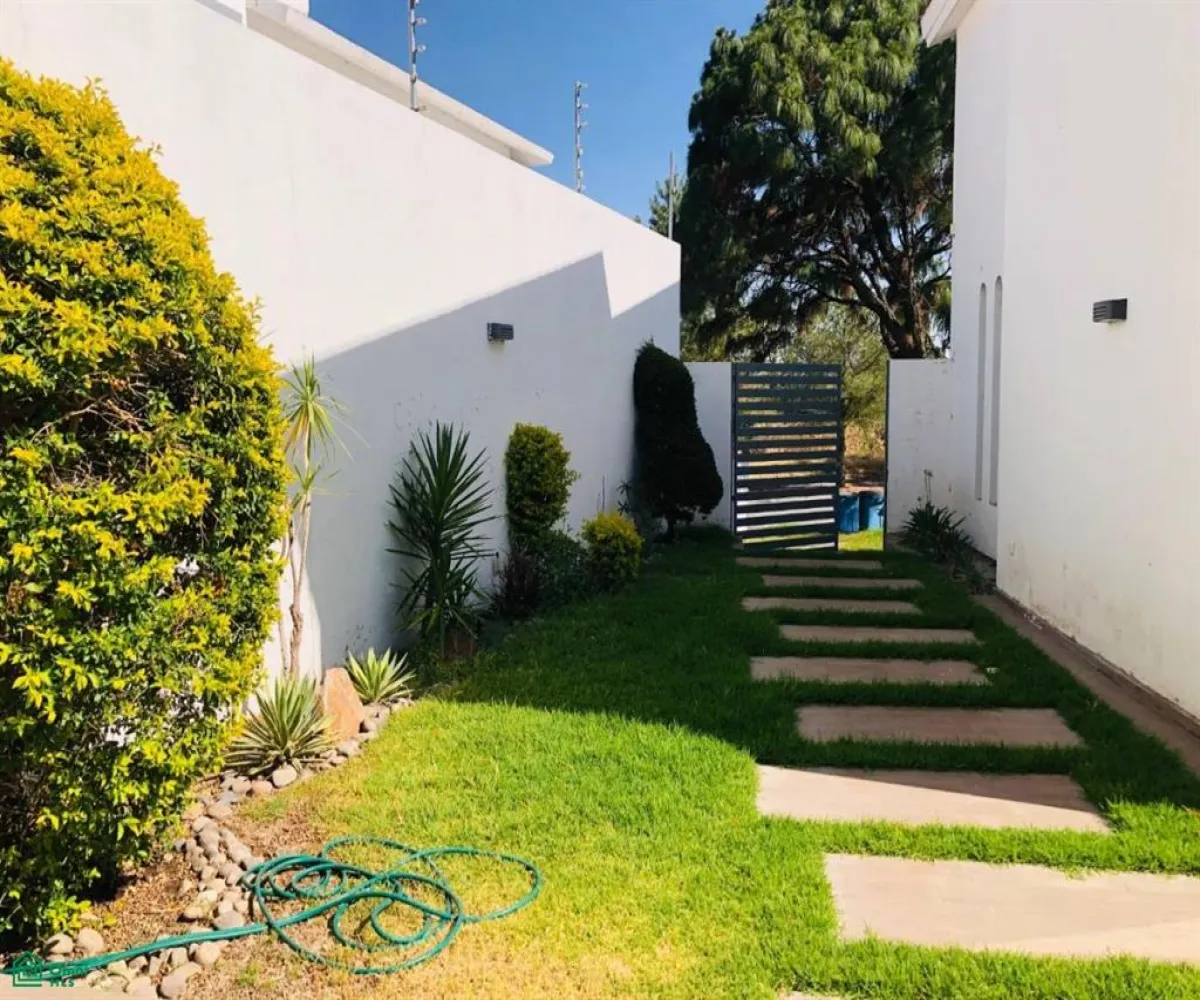 Casa En Venta,El Palomar,PASEO DE LOS PINOS 129, Tlajomulco de Zuniga, Jalisco 45643, 4 Habitaciones,4 Baños,PASEO DE LOS PINOS,2,MX251031651