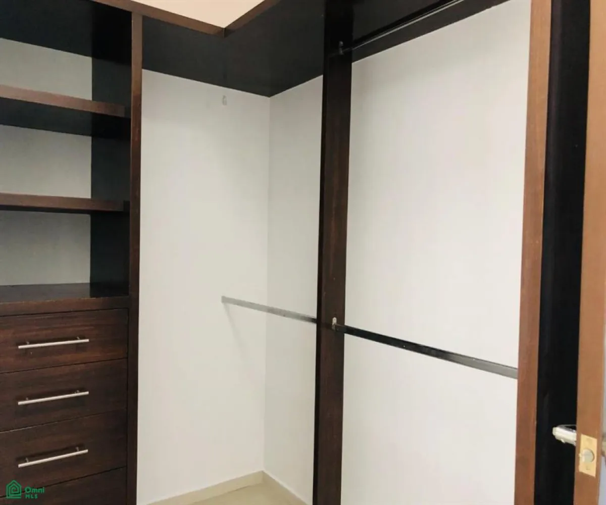 Casa En Venta,El Palomar,PASEO DE LOS PINOS 129, Tlajomulco de Zuniga, Jalisco 45643, 4 Habitaciones,4 Baños,PASEO DE LOS PINOS,2,MX251031651