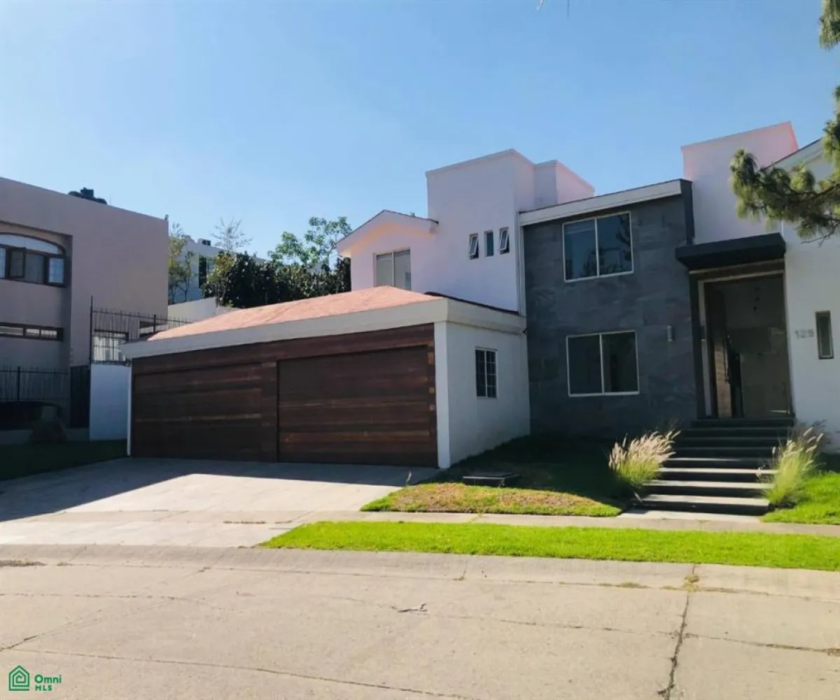 Casa En Venta,El Palomar,PASEO DE LOS PINOS 129, Tlajomulco de Zuniga, Jalisco 45643, 4 Habitaciones,4 Baños,PASEO DE LOS PINOS,2,MX251031651