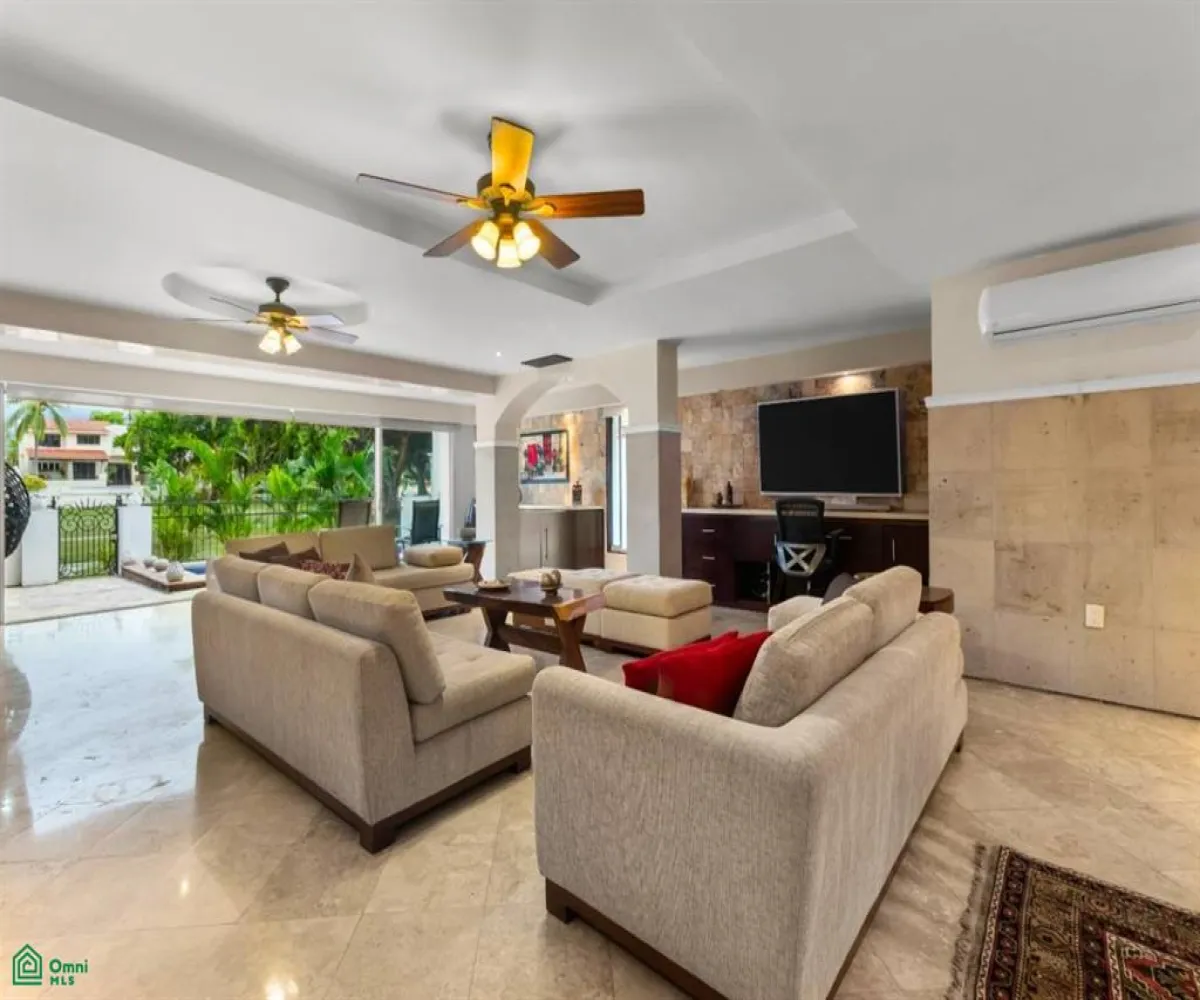 Casa En Venta,Marina Vallarta,Flamingos 142, Puerto Vallarta, Jalisco 48354, 5 Habitaciones,6 Baños,Flamingos,2,MX251031756