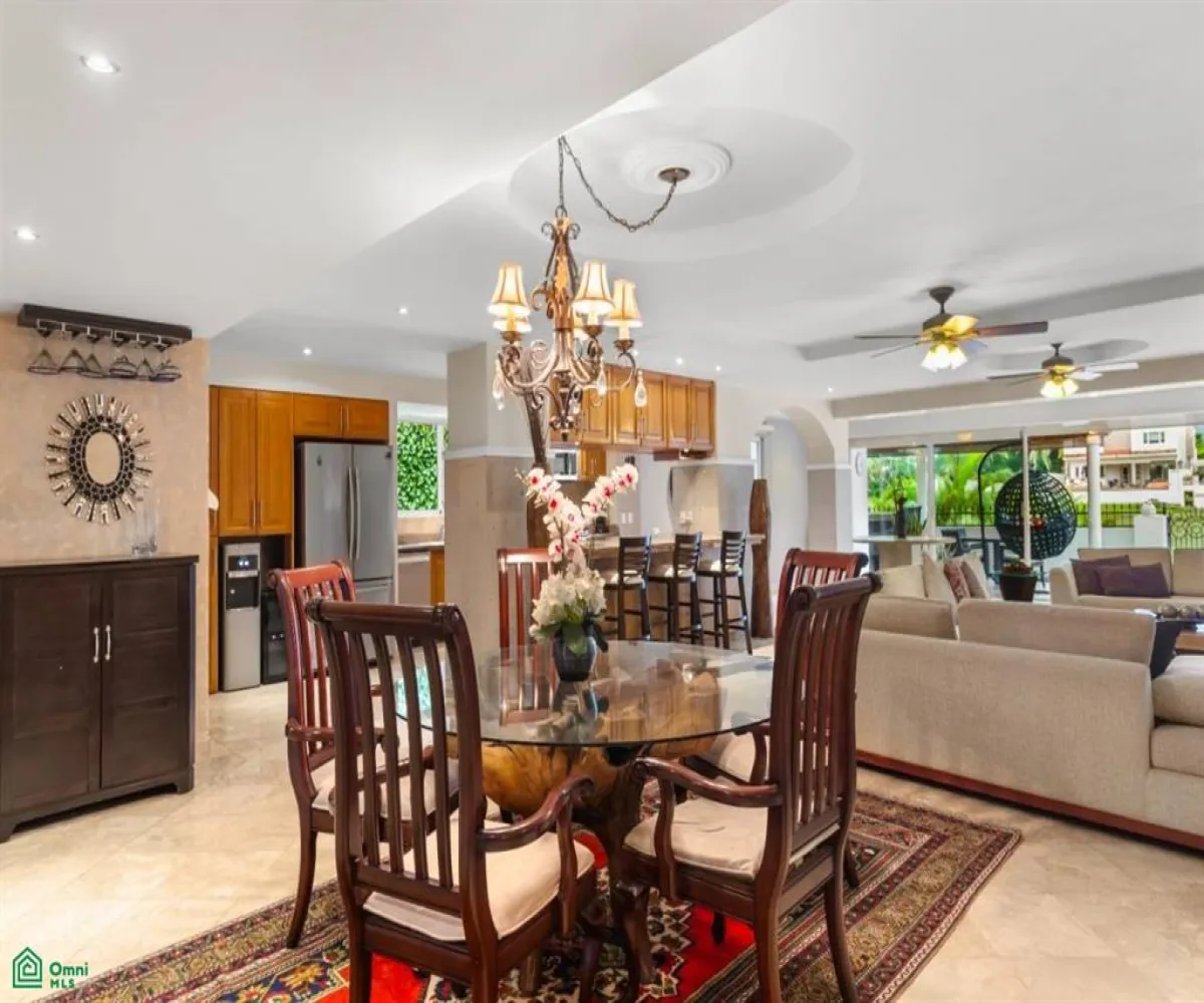 Casa En Venta,Marina Vallarta,Flamingos 142, Puerto Vallarta, Jalisco 48354, 5 Habitaciones,6 Baños,Flamingos,2,MX251031756