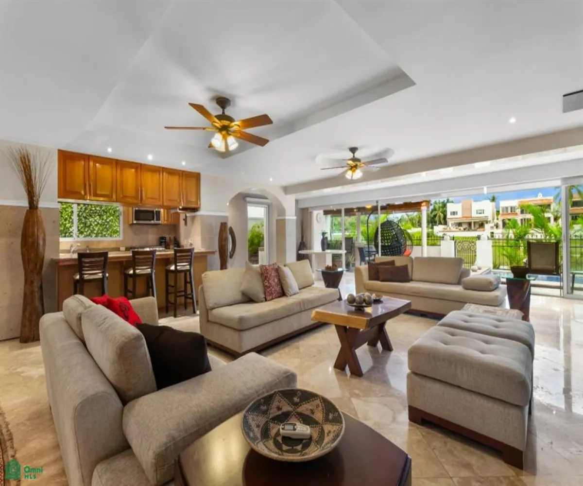 Casa En Venta,Marina Vallarta,Flamingos 142, Puerto Vallarta, Jalisco 48354, 5 Habitaciones,6 Baños,Flamingos,2,MX251031756