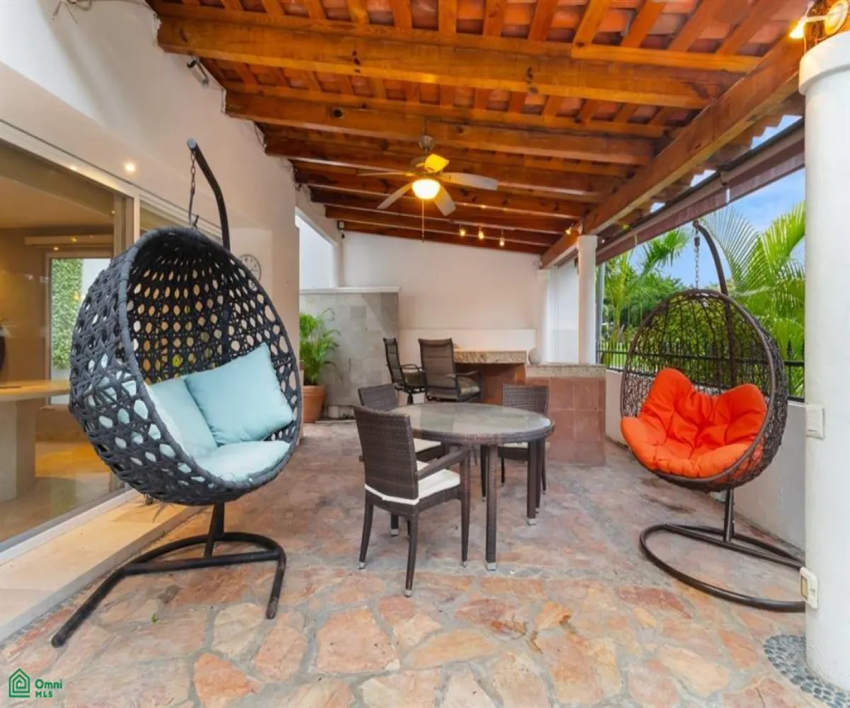 Casa En Venta,Marina Vallarta,Flamingos 142, Puerto Vallarta, Jalisco 48354, 5 Habitaciones,6 Baños,Flamingos,2,MX251031756