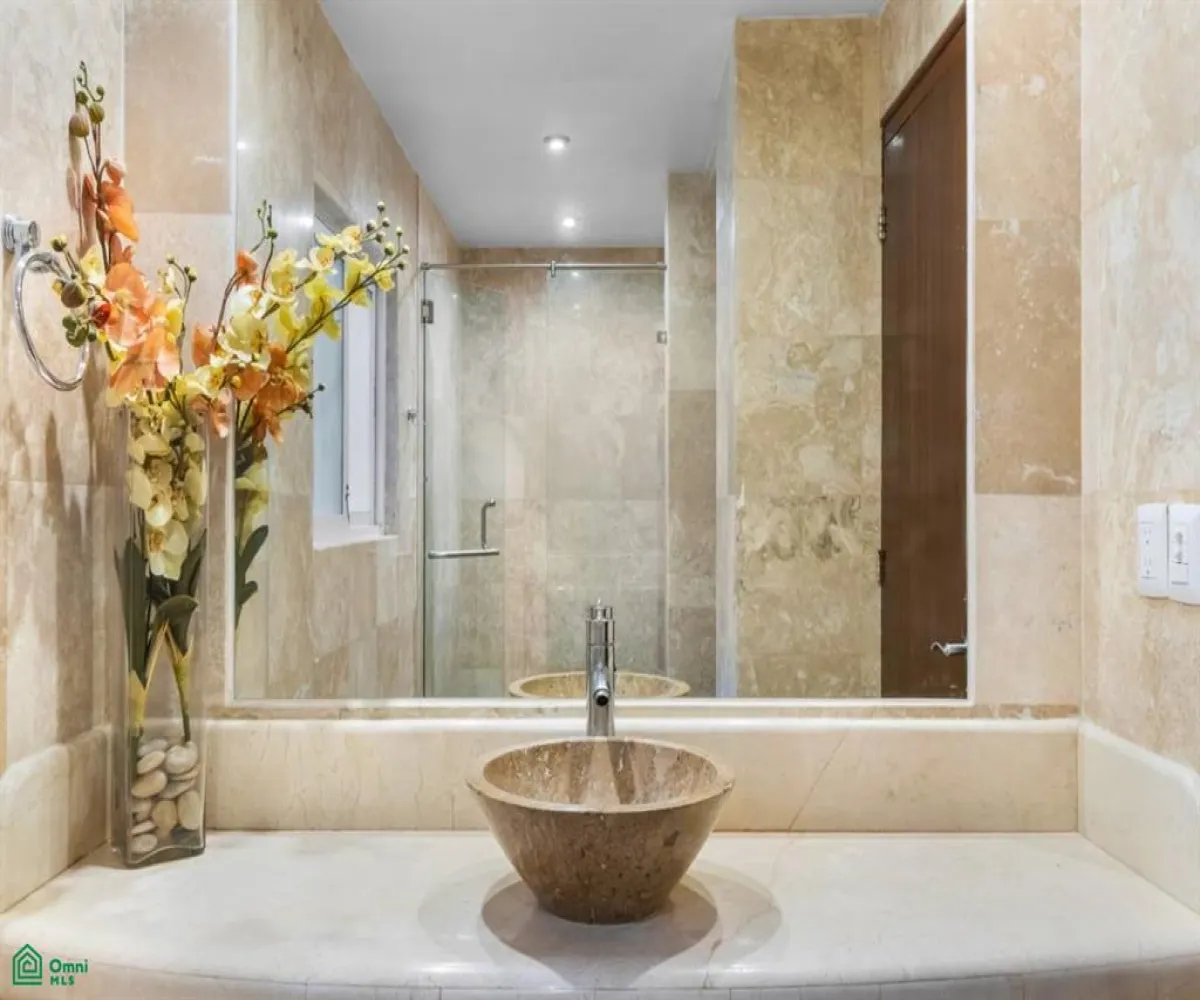 Casa En Venta,Marina Vallarta,Flamingos 142, Puerto Vallarta, Jalisco 48354, 5 Habitaciones,6 Baños,Flamingos,2,MX251031756