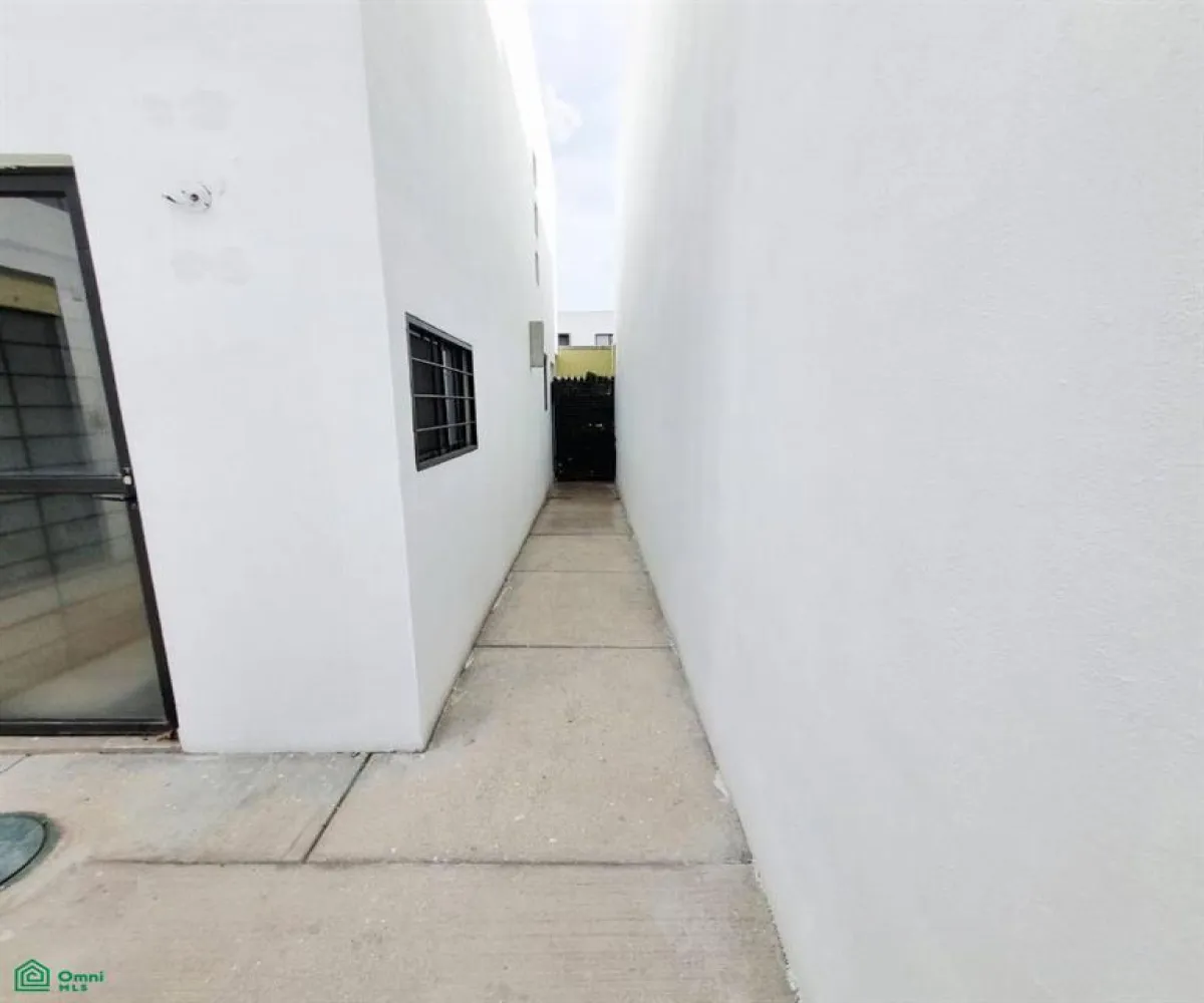 Casa En Venta,Adamar,Ave. Adamar 548 int. 80, Tlajomulco de Zuniga, Jalisco 45646, 2 Habitaciones,2 Baños,Ave. Adamar,2,MX251032040