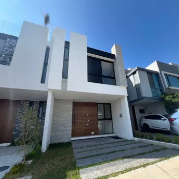 Casa En Renta,Punto sur,magallanes 1130 282, San Pedro Tlaquepaque, Jalisco 45600, 4 Habitaciones,3 Baños,magallanes ,1,pmYHENl
