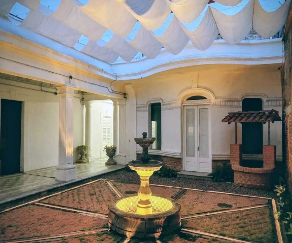 Casa En Venta,Zona Centro,Avenida Miguel Hidalgo y Costilla 1196, Guadalajara, Jalisco 44100, 4 Habitaciones,1 Baño,Avenida Miguel Hidalgo y Costilla,1,pniwa0g