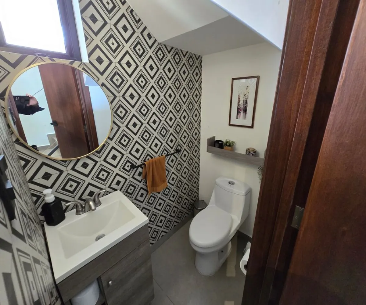 Casa En Venta,Juan Manuel Vallarta,Julio Verne 9, Zapopan, Jalisco 45110, 3 Habitaciones,3 Baños,Julio Verne,3,p73Pbil