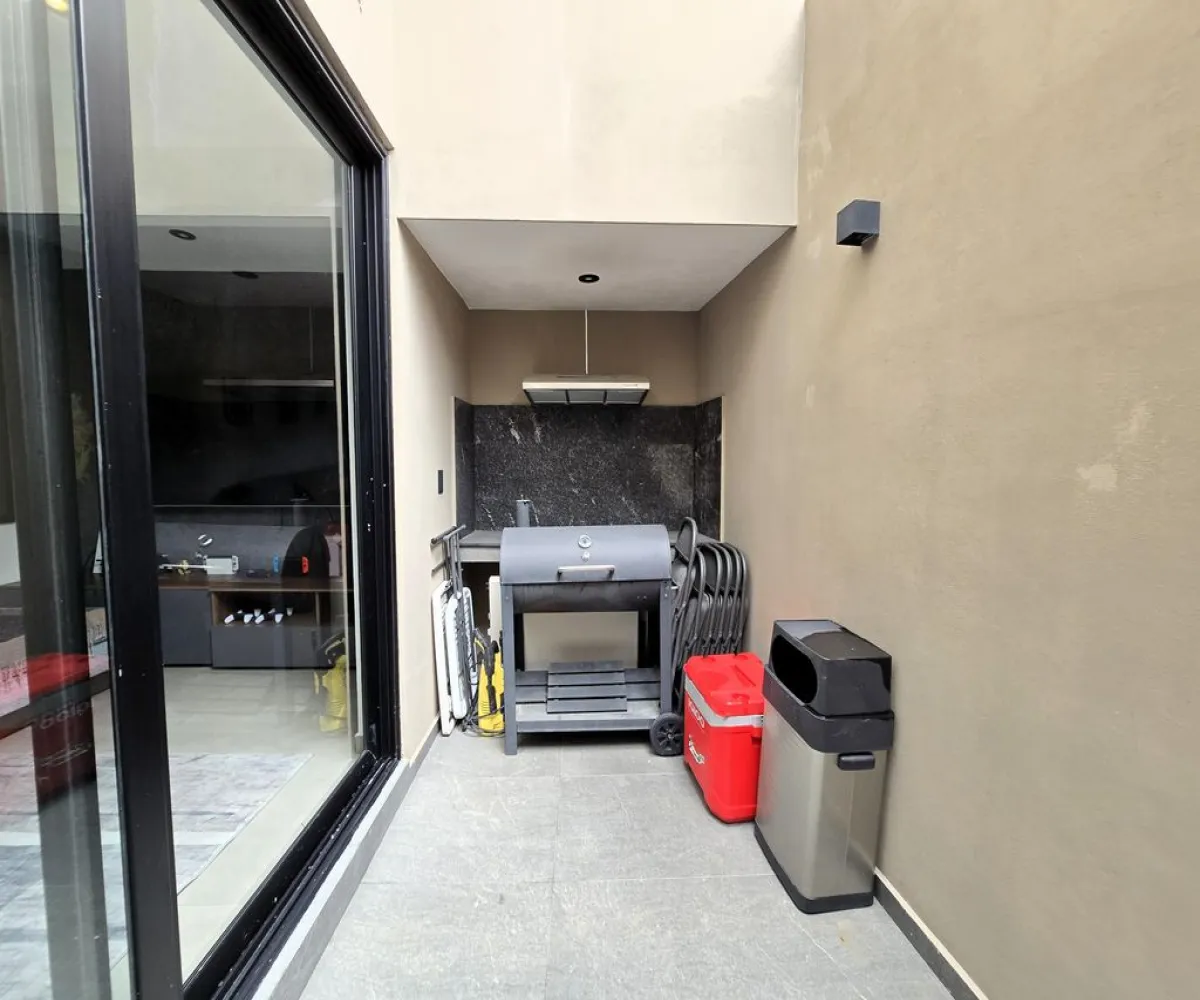 Casa En Venta,Juan Manuel Vallarta,Julio Verne 9, Zapopan, Jalisco 45110, 3 Habitaciones,3 Baños,Julio Verne,3,p73Pbil