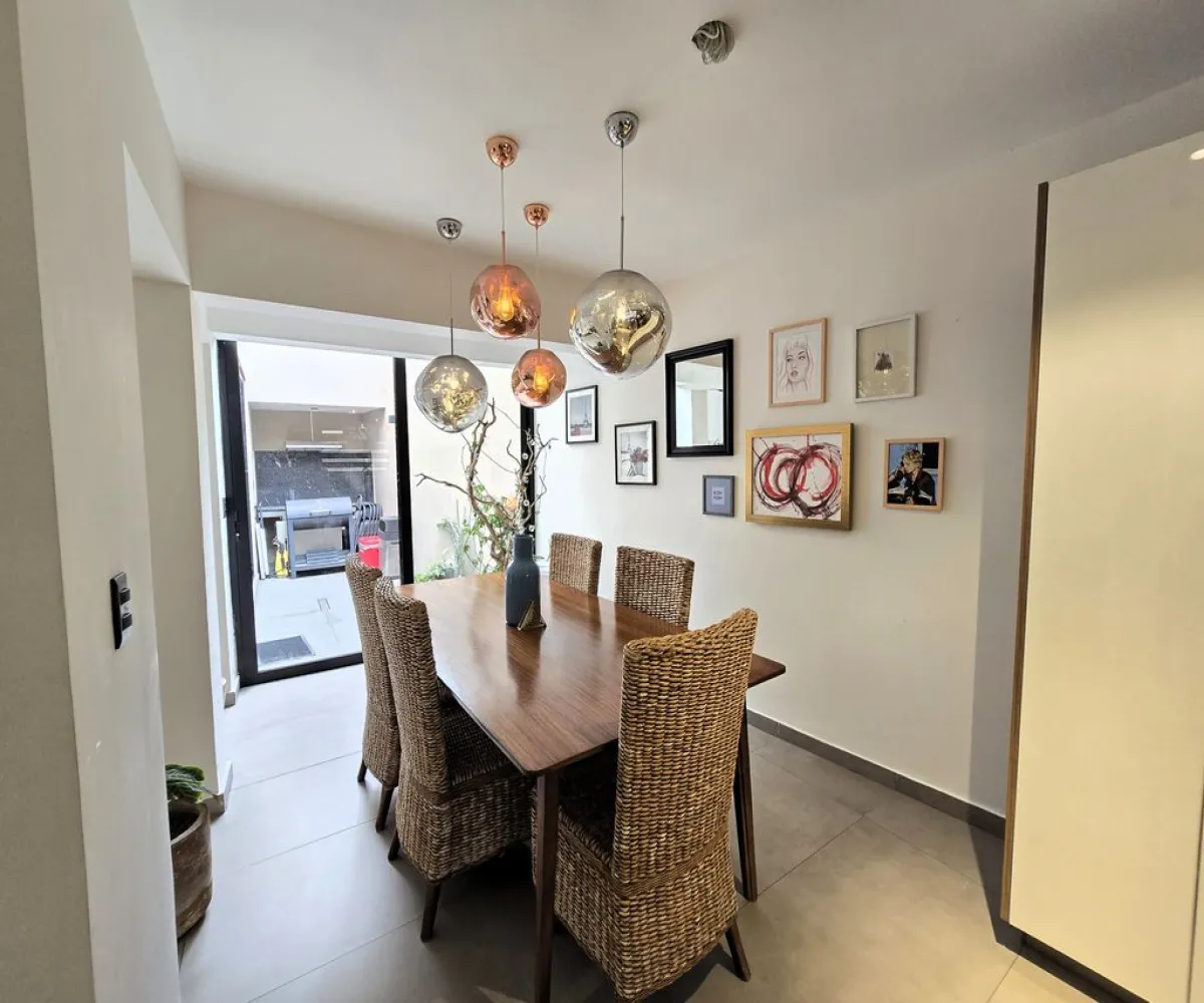 Casa En Venta,Juan Manuel Vallarta,Julio Verne 9, Zapopan, Jalisco 45110, 3 Habitaciones,3 Baños,Julio Verne,3,p73Pbil