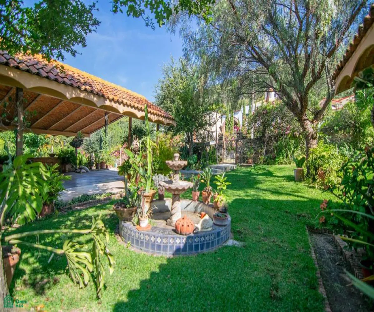 Casa En Venta,Vista del Lago (Country Club de Chapala),ALTA VISTA PONIENTE 109, Chapala, Jalisco 45901, 2 Habitaciones,4 Baños,ALTA VISTA PONIENTE,2,MX251032135