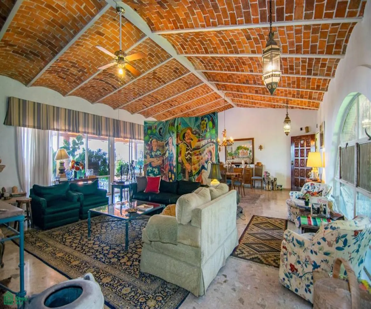 Casa En Venta,Vista del Lago (Country Club de Chapala),ALTA VISTA PONIENTE 109, Chapala, Jalisco 45901, 2 Habitaciones,4 Baños,ALTA VISTA PONIENTE,2,MX251032135