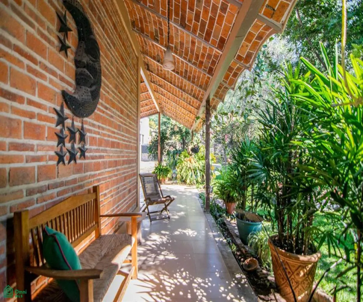 Casa En Venta,Vista del Lago (Country Club de Chapala),ALTA VISTA PONIENTE 109, Chapala, Jalisco 45901, 2 Habitaciones,4 Baños,ALTA VISTA PONIENTE,2,MX251032135