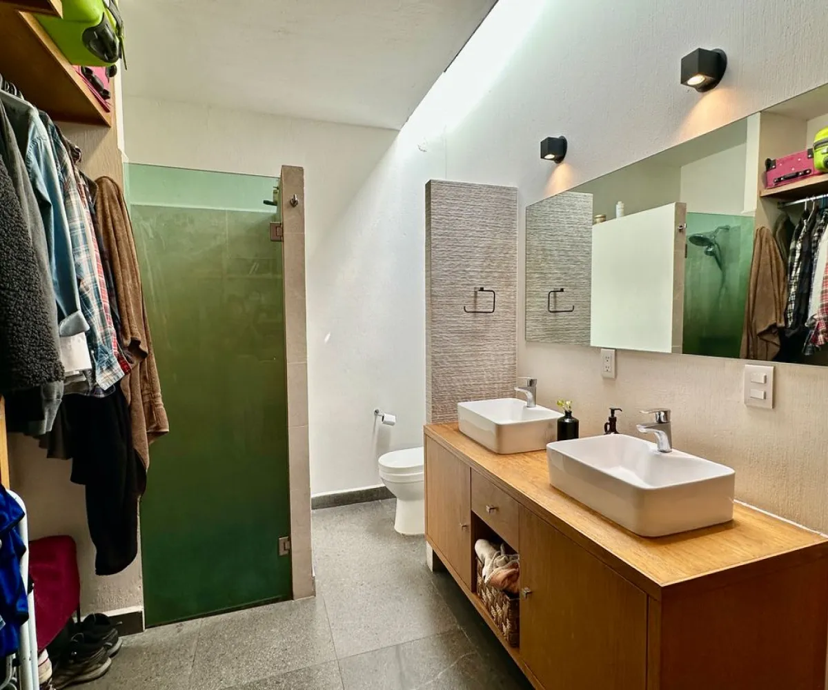 Casa En Venta,Bosques Vallarta,Circuito del Bosque 217, Zapopan, Jalisco 45134, 3 Habitaciones,4 Baños,Circuito del Bosque,3,prkqAPZ Casa En Venta,Bosques Vallarta,Circuito del Bosque 217, Zapopan, Jalisco 45134, 3 Habitaciones,4 Baños,Circuito del Bosque,3,prkqAPZ