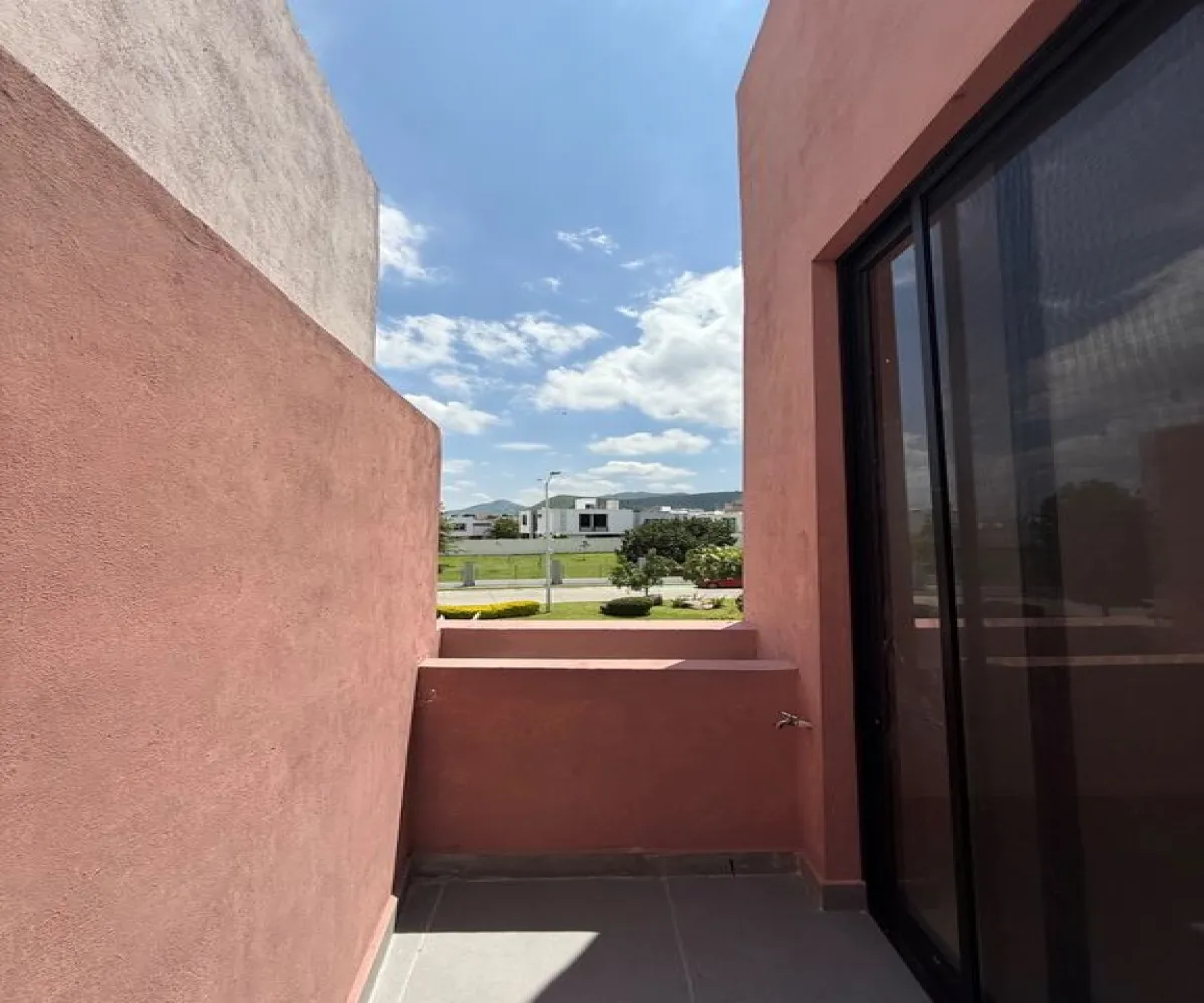 Casa En Venta,Casa Fuerte,Casa Fuerte Paseo del Vigia 325, Tlajomulco de Zúñiga, Jalisco 45645, 3 Habitaciones,1 Baño,Casa Fuerte Paseo del Vigia,1,pBcqPW0 Casa En Venta,Casa Fuerte,Casa Fuerte Paseo del Vigia 325, Tlajomulco de Zúñiga, Jalisco 45645, 3 Habitaciones,1 Baño,Casa Fuerte Paseo del Vigia,1,pBcqPW0