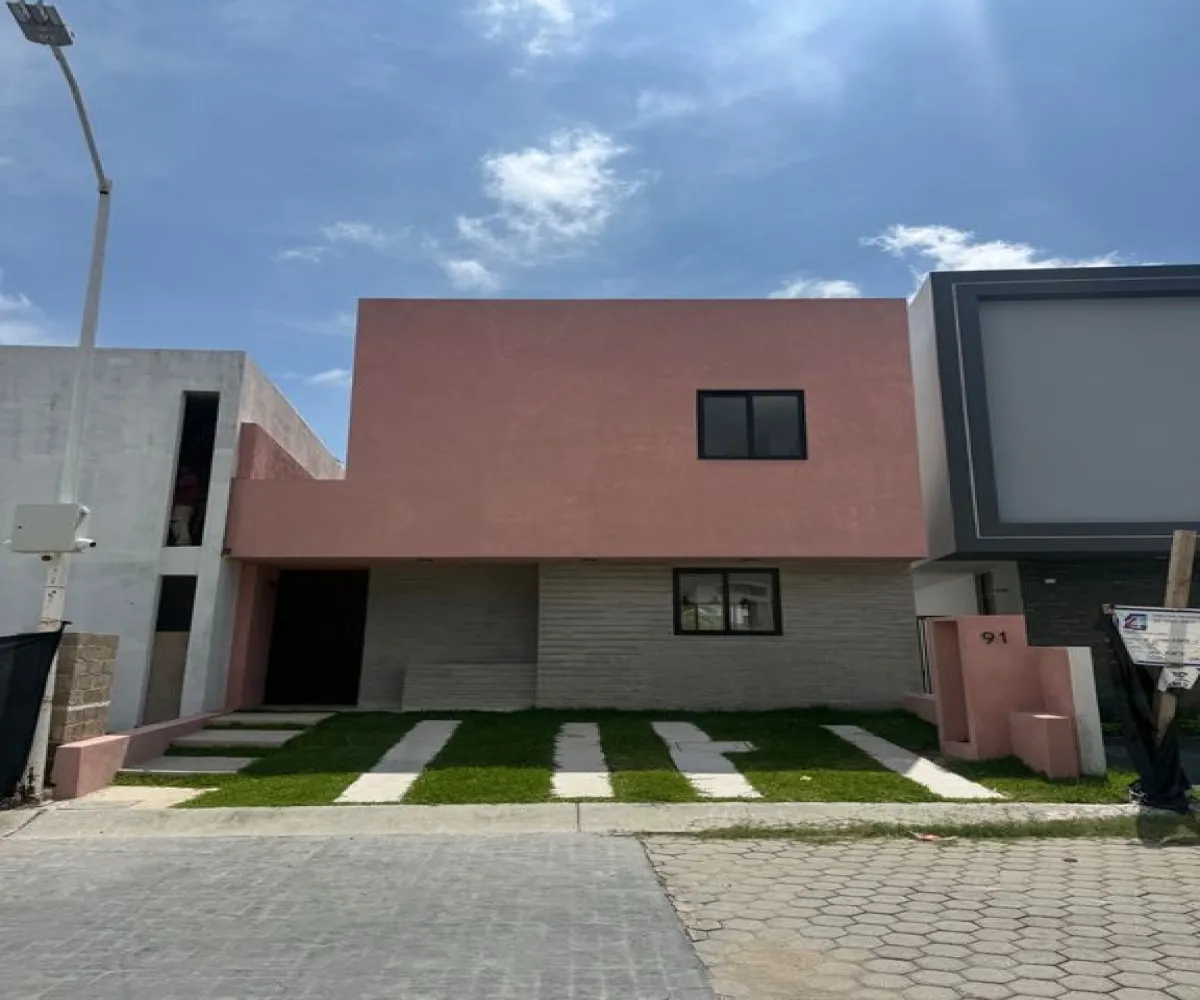 Casa En Venta,Casa Fuerte,Casa Fuerte Paseo del Vigia 325, Tlajomulco de Zúñiga, Jalisco 45645, 3 Habitaciones,1 Baño,Casa Fuerte Paseo del Vigia,1,pBcqPW0 Casa En Venta,Casa Fuerte,Casa Fuerte Paseo del Vigia 325, Tlajomulco de Zúñiga, Jalisco 45645, 3 Habitaciones,1 Baño,Casa Fuerte Paseo del Vigia,1,pBcqPW0