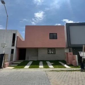 Casa En Venta,Casa Fuerte,Casa Fuerte Paseo del Vigia 325, Tlajomulco de Zúñiga, Jalisco 45645, 3 Habitaciones,1 Baño,Casa Fuerte Paseo del Vigia,1,pBcqPW0